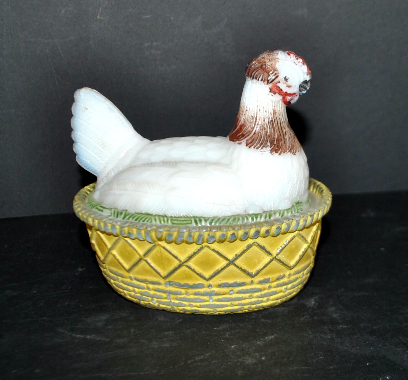 PORTIEUX Boite sucrier bonbonnière POULE en opaline blanche émaillé 1900-1910 – Image 3