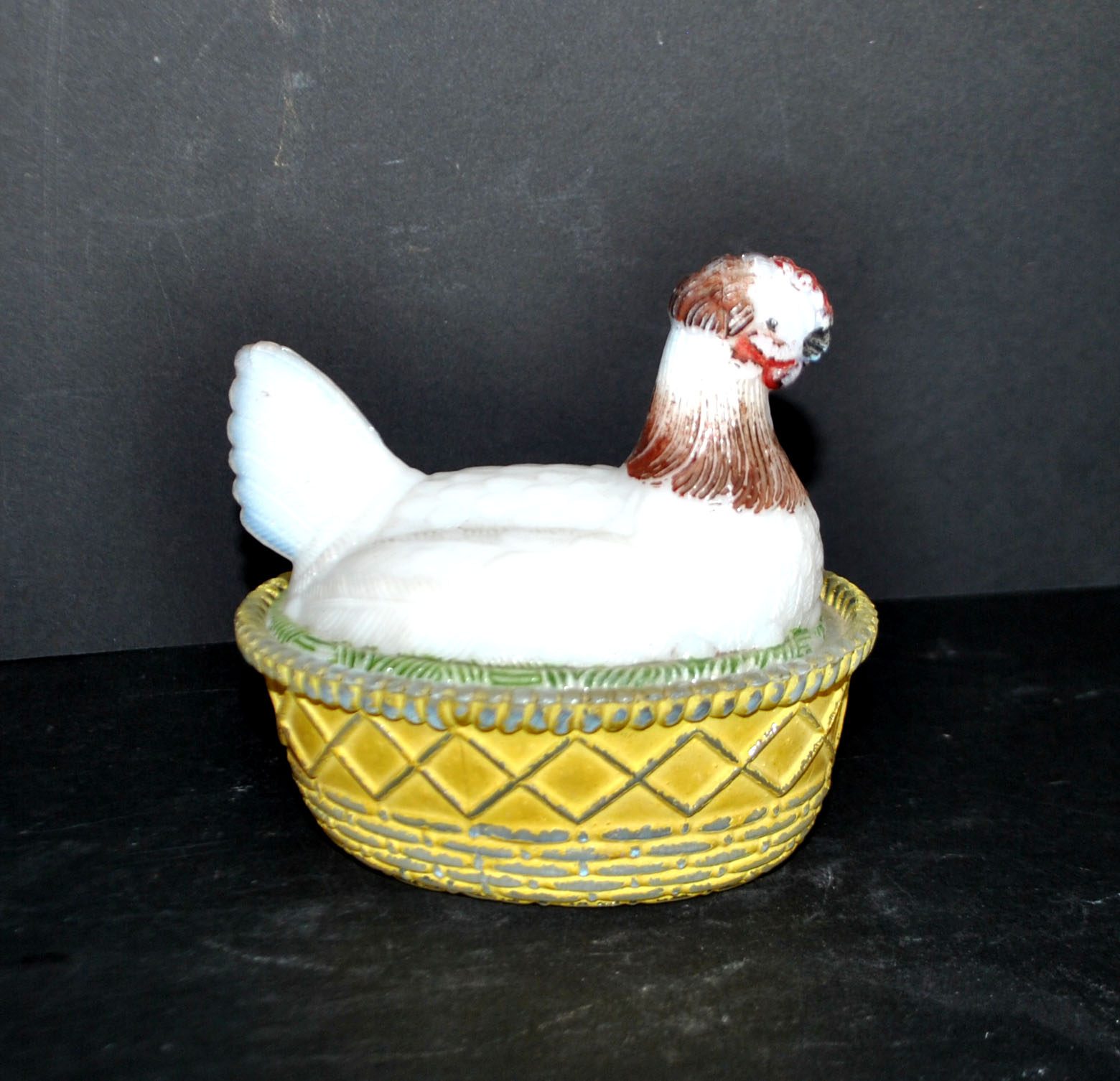 PORTIEUX Boite sucrier bonbonnière POULE en opaline blanche émaillé 1900-1910 – Image 4