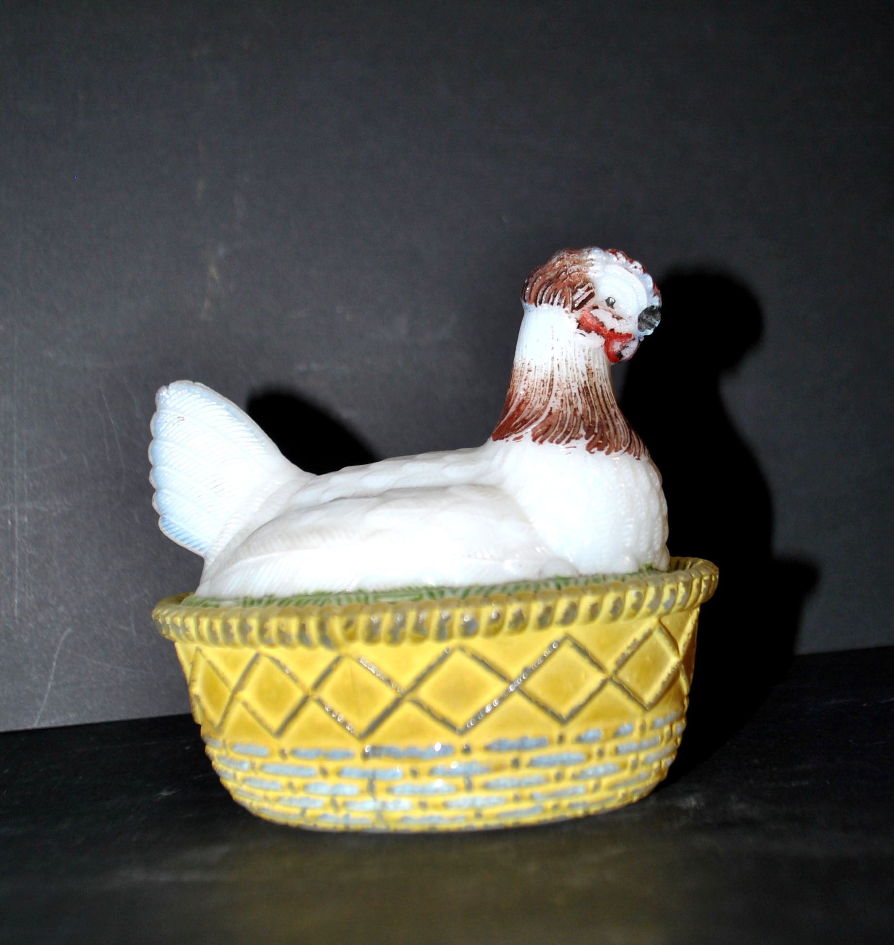 PORTIEUX Boite sucrier bonbonnière POULE en opaline blanche émaillé 1900-1910 – Image 6