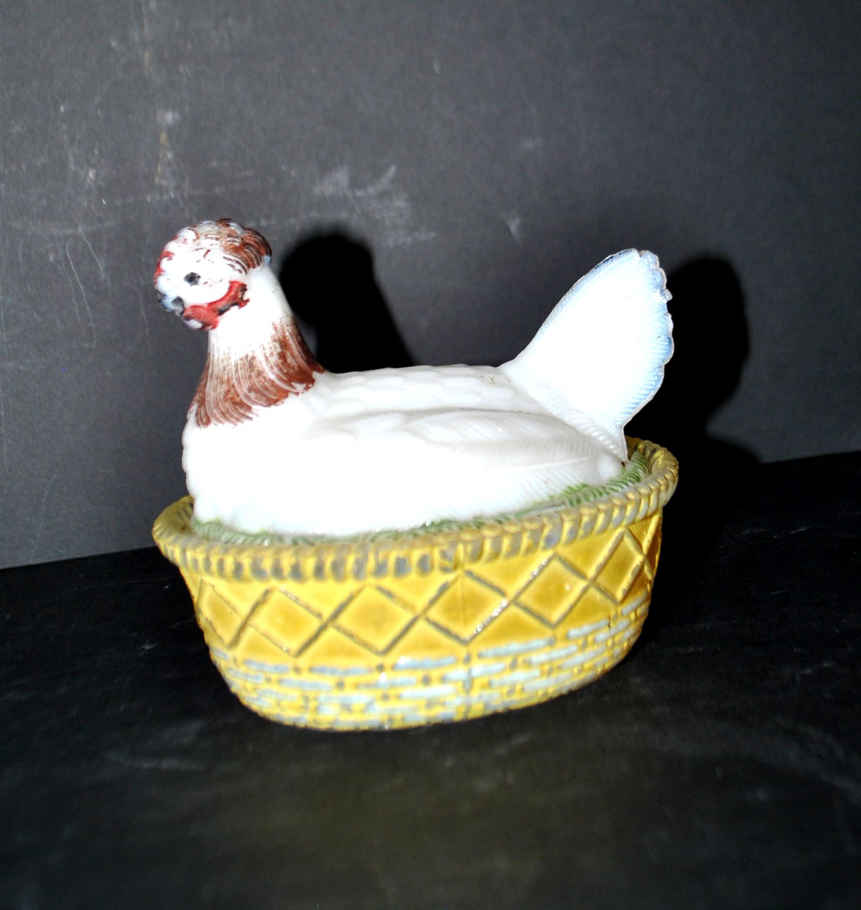 PORTIEUX Boite sucrier bonbonnière POULE en opaline blanche émaillé 1900-1910 – Image 8