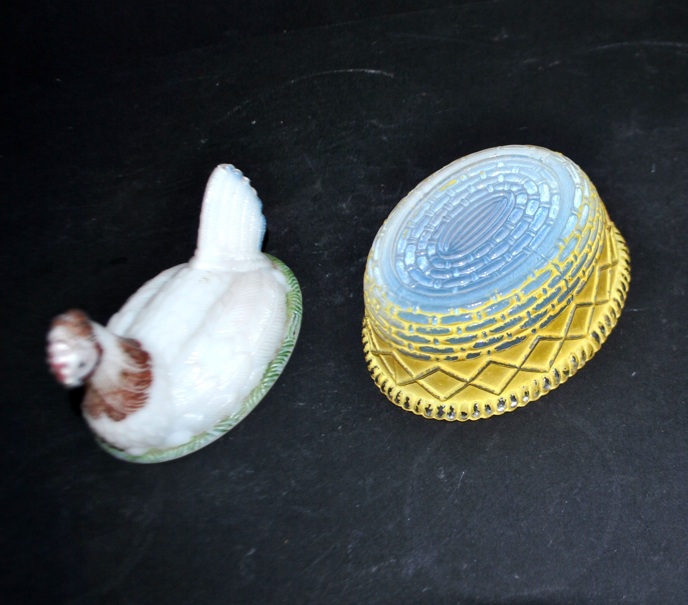 PORTIEUX Boite sucrier bonbonnière POULE en opaline blanche émaillé 1900-1910 – Image 17