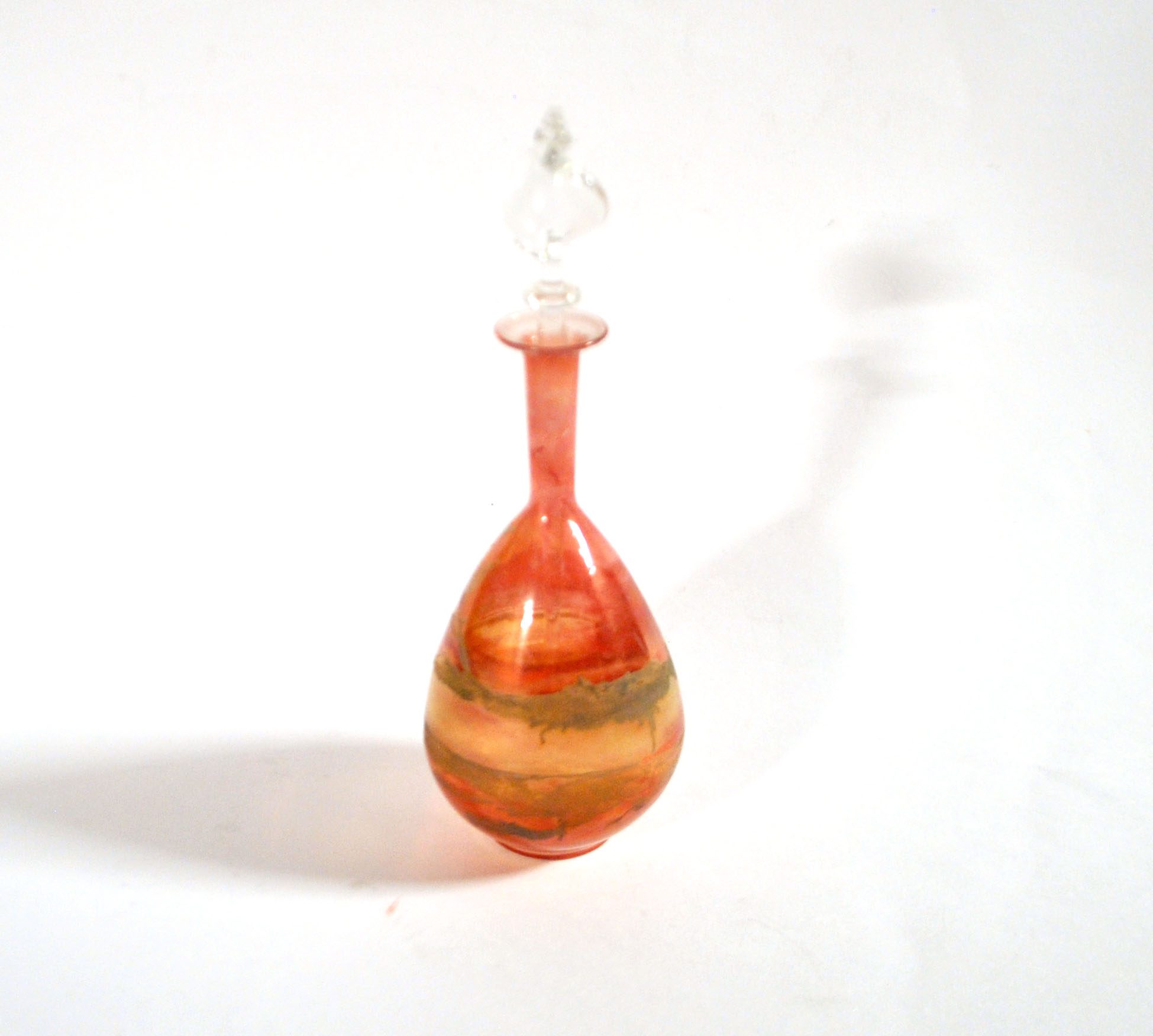 Flacon à parfum en verre soufflé orange irisé Verrier Philippe MERLOZ – Image 4