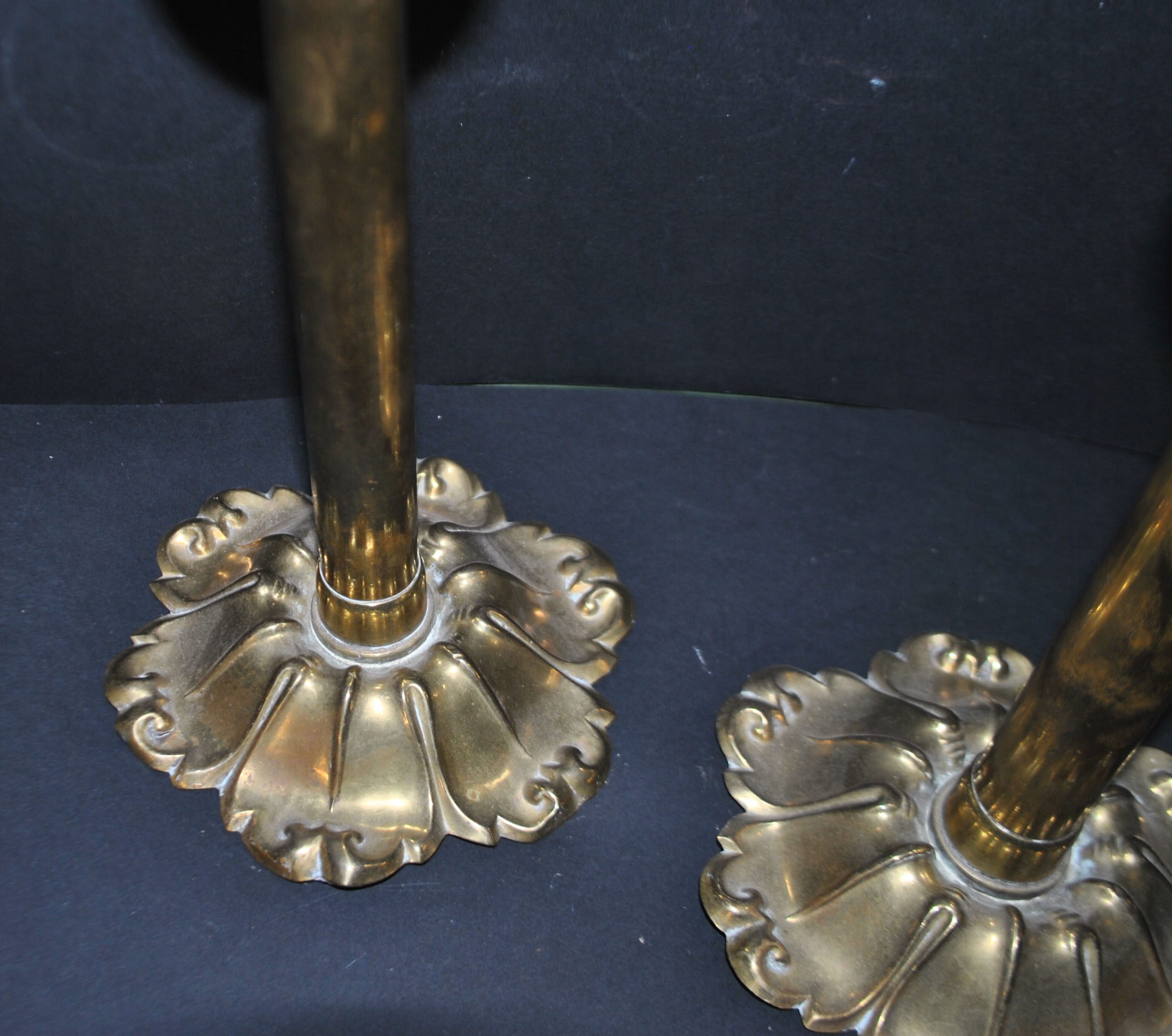 Lot 2 bougeoirs anciens en laiton et bronze doré fût droit décor acanthe – Image 18