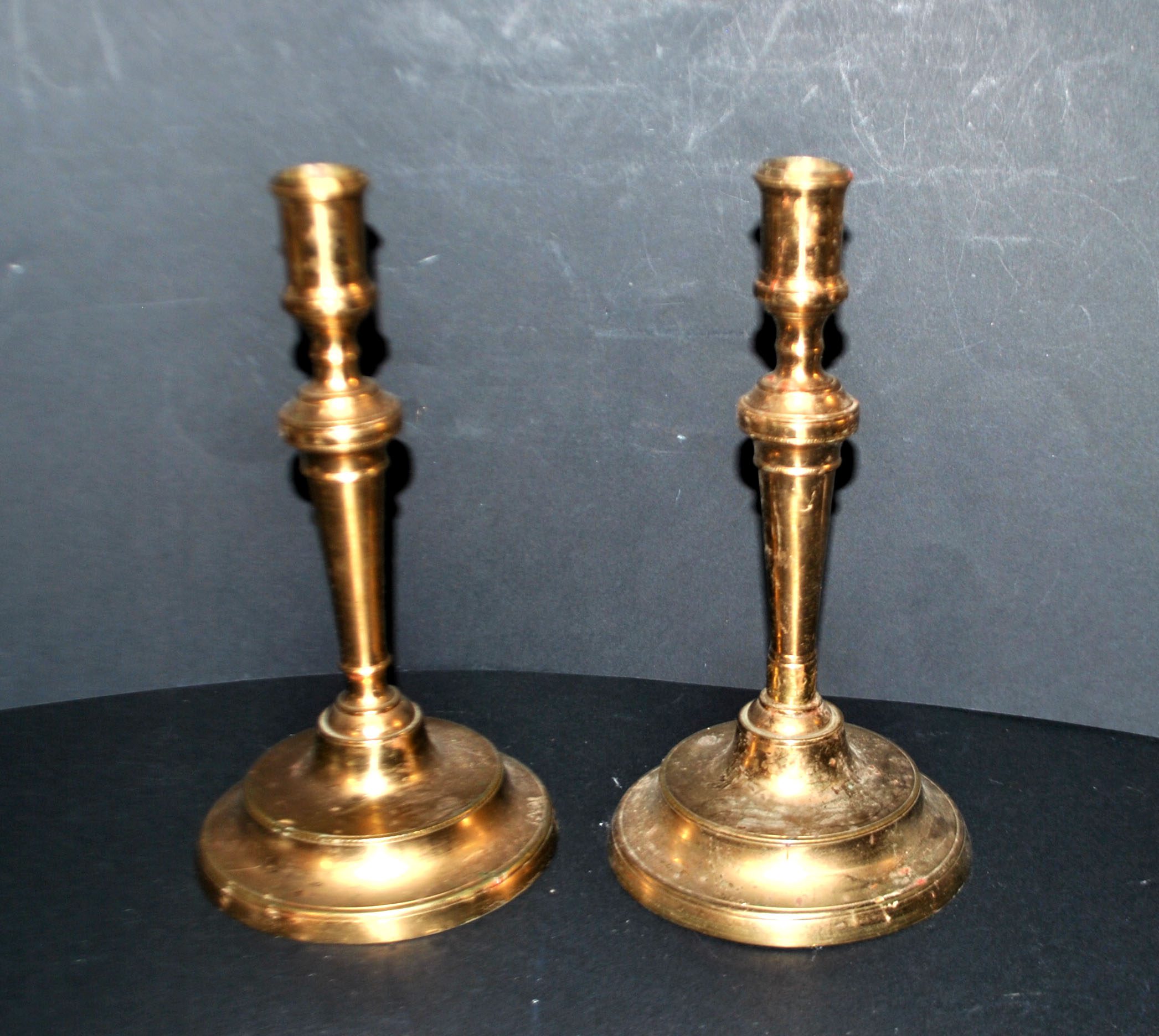 Lot 2 bougeoirs anciens en bronze doré ciselé main - Paire chandelier 18e s. – Image 3