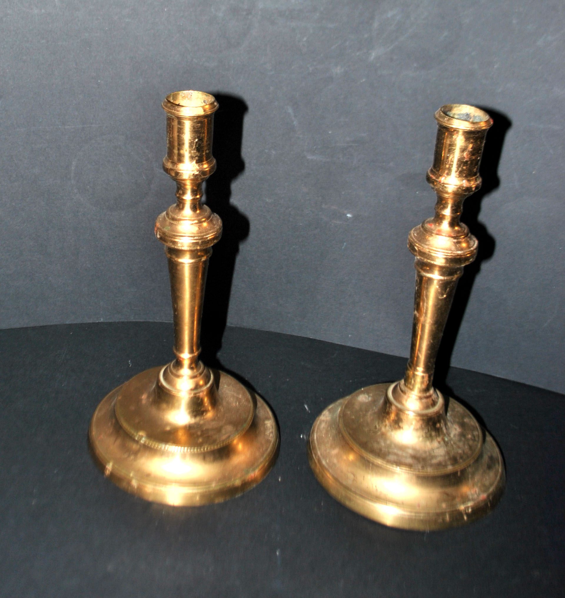 Lot 2 bougeoirs anciens en bronze doré ciselé main - Paire chandelier 18e s. – Image 6