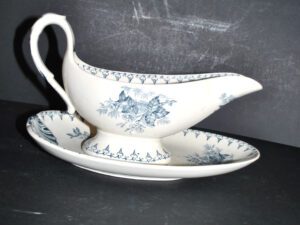 Saucière Flore ancienne en faïence Opaque SARREGUEMINES Utschneider
