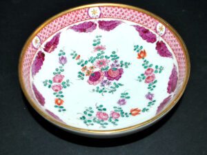 Limoges Coupe vide-poche en porcelaine polychrome peint main signé Elite France