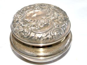 Boite ronde anglaise Georges V en Argent SILVER poinçon LONDRES 1917 ENGLAND