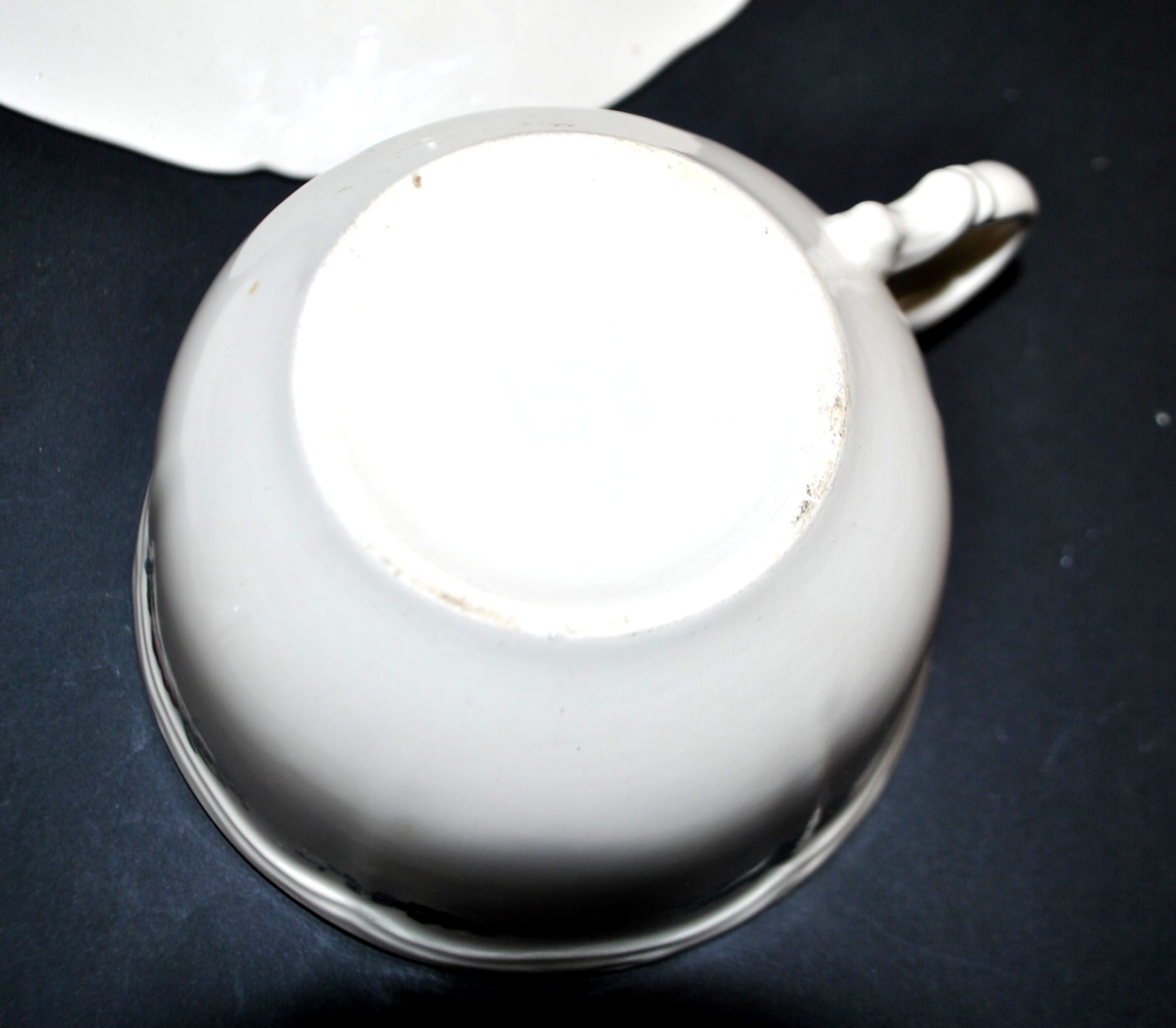 SARREGUEMINES Lot 2 tasses déjeuner Faïence OBERNAI Ganzeliese et Tricot – Image 10
