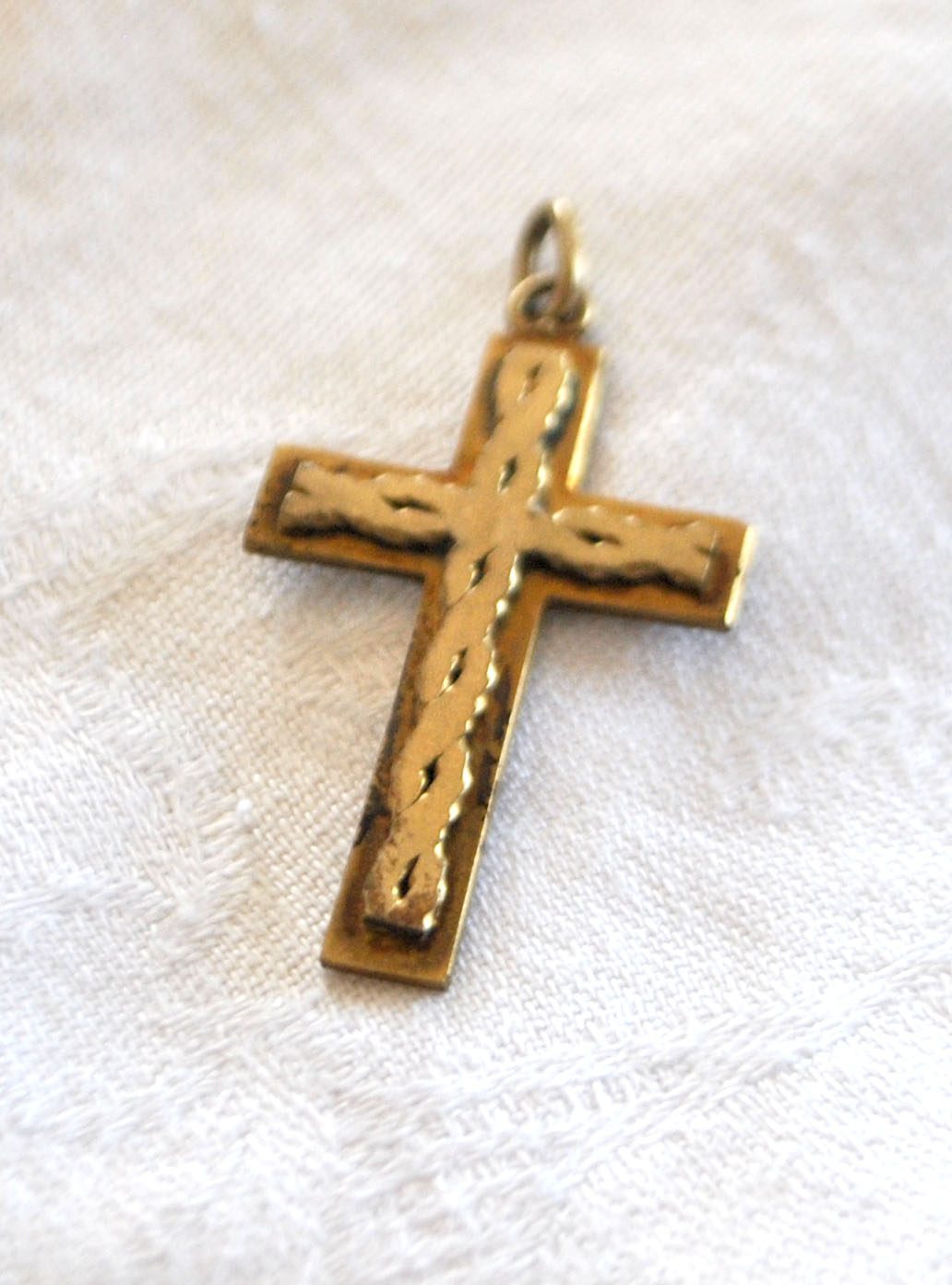 Pendentif croix tressage en Plaqué Or - Collier Bijou vintage – Image 2