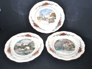 SARREGUEMINES Lot 3 assiettes plates OBERNAI Village ALSACE par Loux