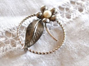 Broche argent STERLING fleur + perle BIJOU VINTAGE