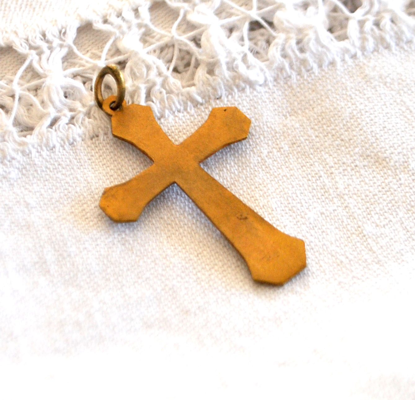 Pendentif croix gravée en Plaqué Or - Collier Bijou doré vintage 3cm – Image 8
