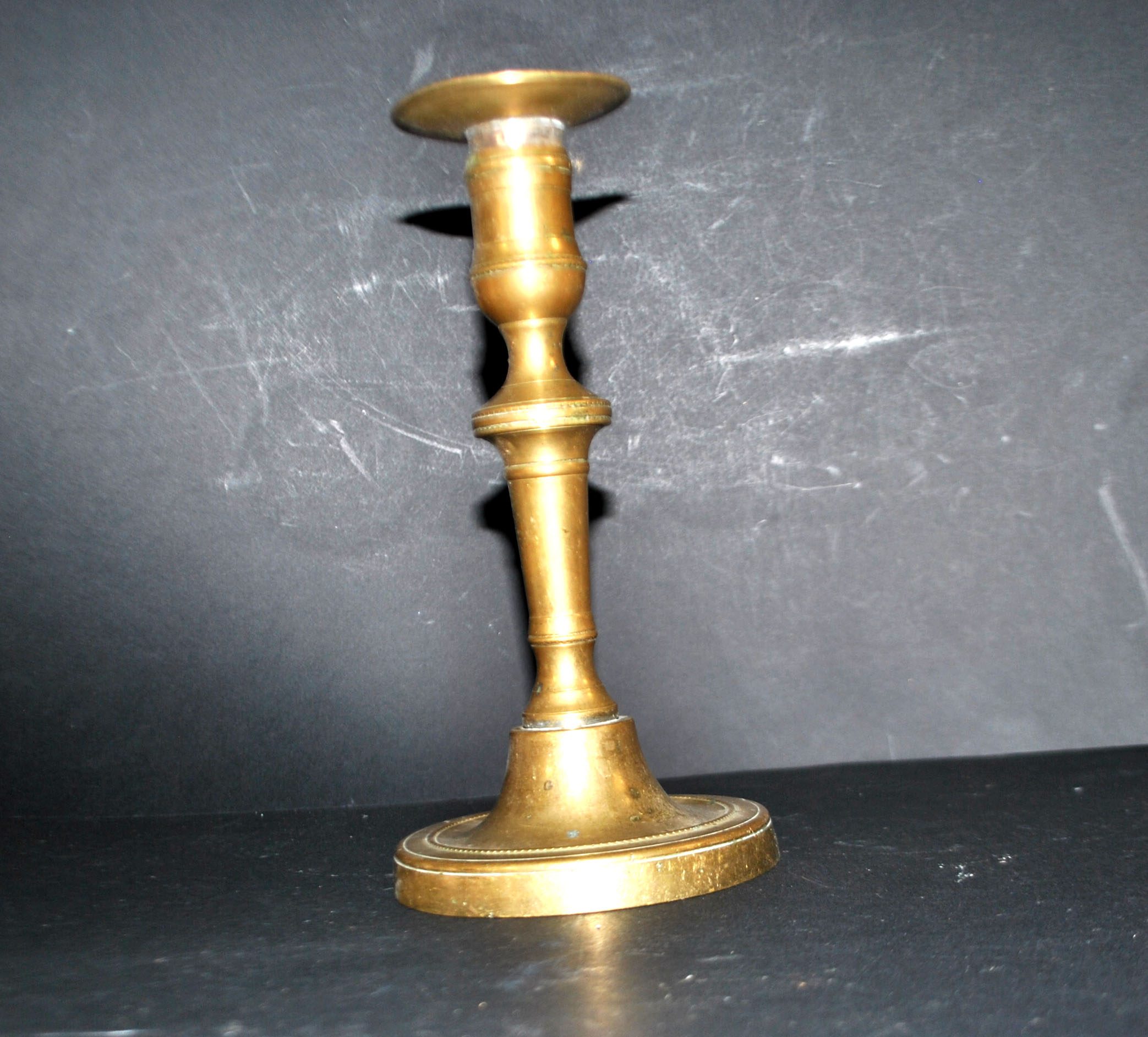Bougeoir ancien chandelier balustre base ronde en bronze 19e s. – Image 4