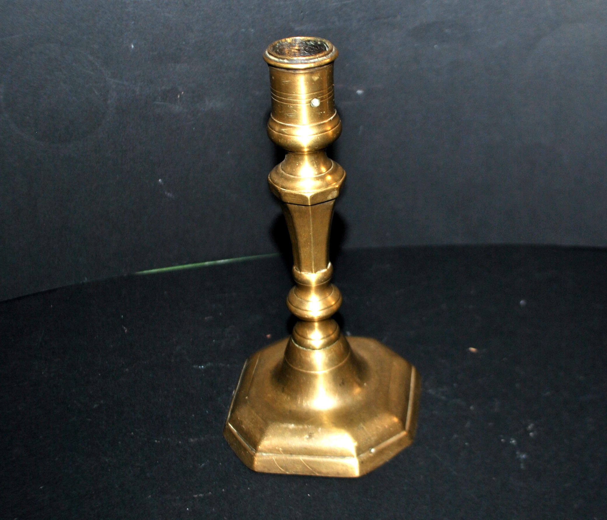 Bougeoir ancien chandelier octogonal en bronze Régence 19e s. – Image 11