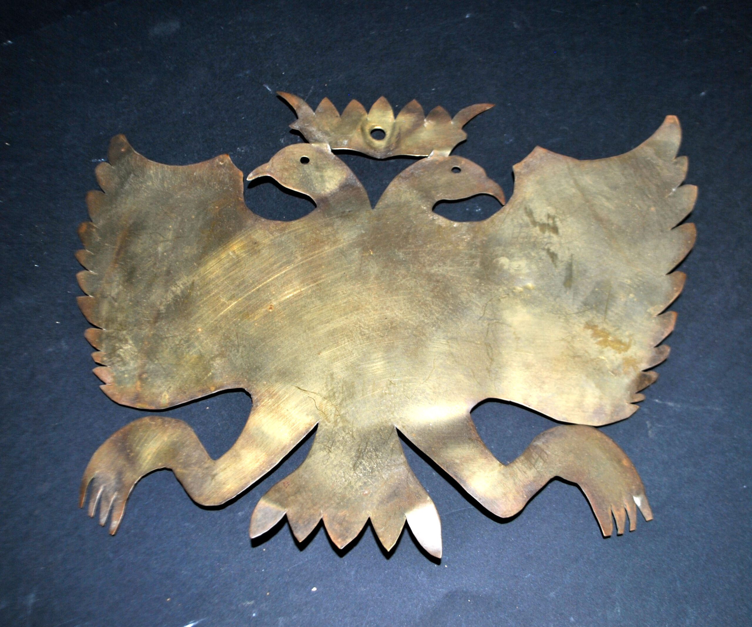 Plaque Enseigne en laiton Aigle bicéphale 25 cm Bosses