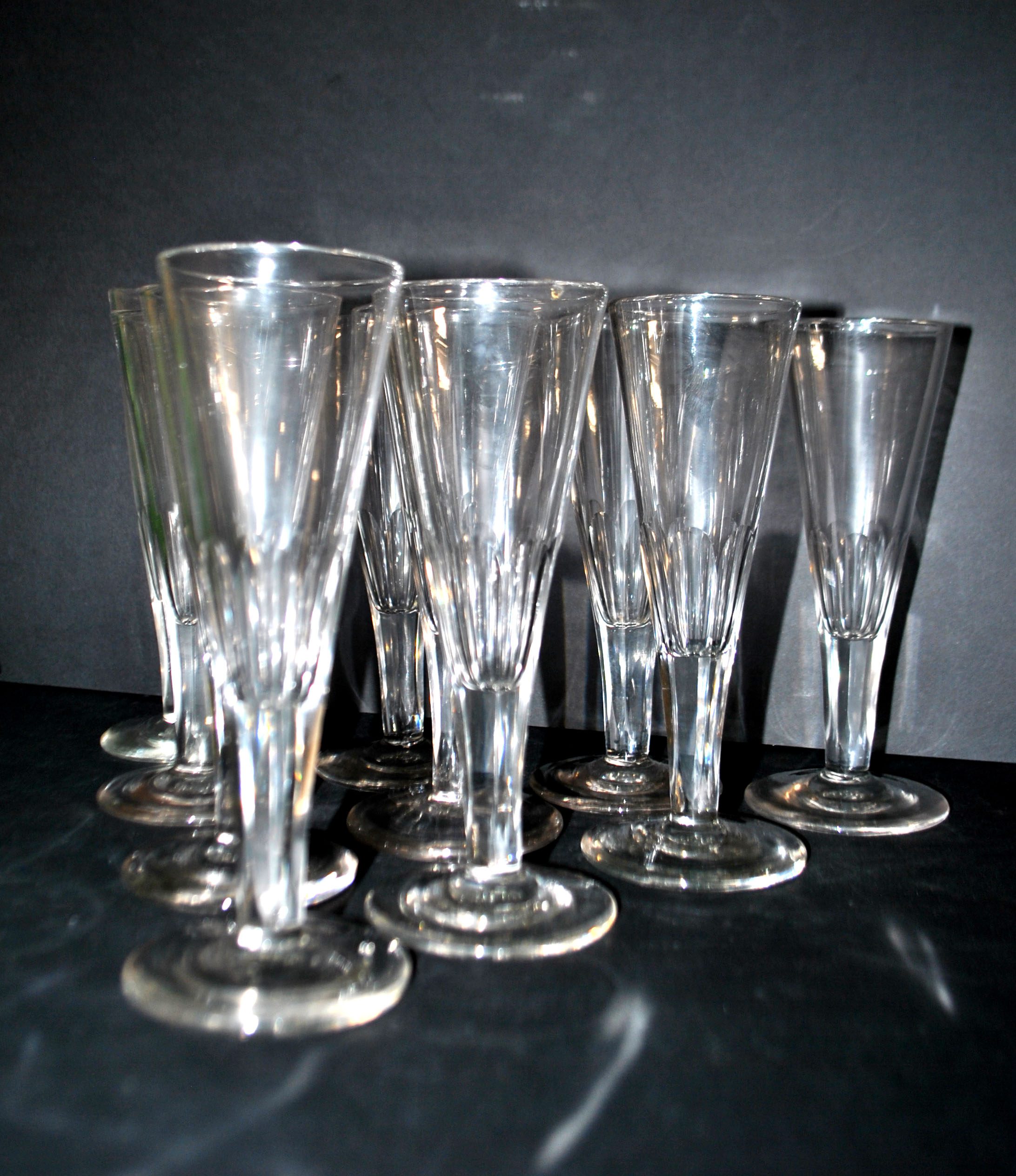 Portieux? Lot 10 Flûtes champagne en verre soufflé taillé 1900 BISTROT – Image 7