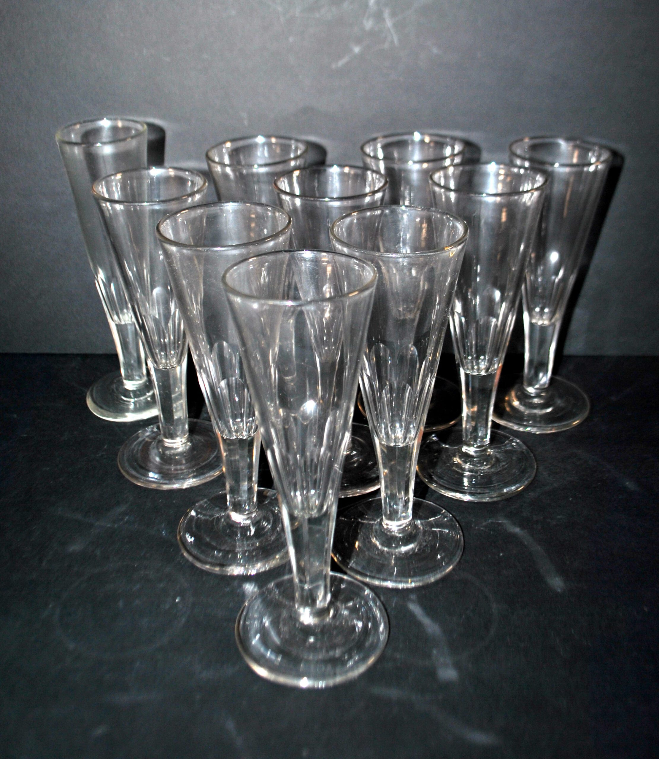 Portieux? Lot 10 Flûtes champagne en verre soufflé taillé 1900 BISTROT – Image 6