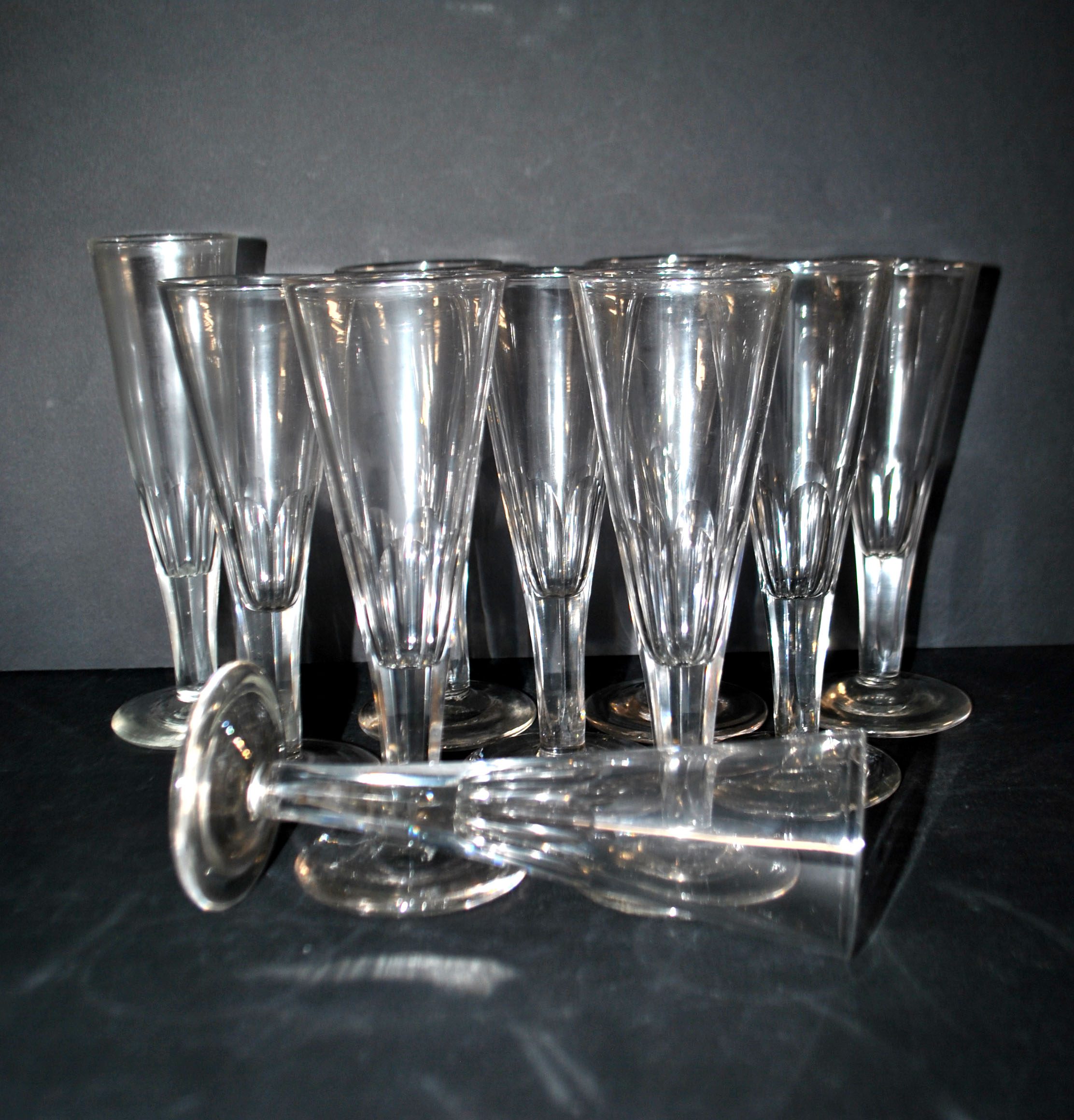 Portieux? Lot 10 Flûtes champagne en verre soufflé taillé 1900 BISTROT – Image 10