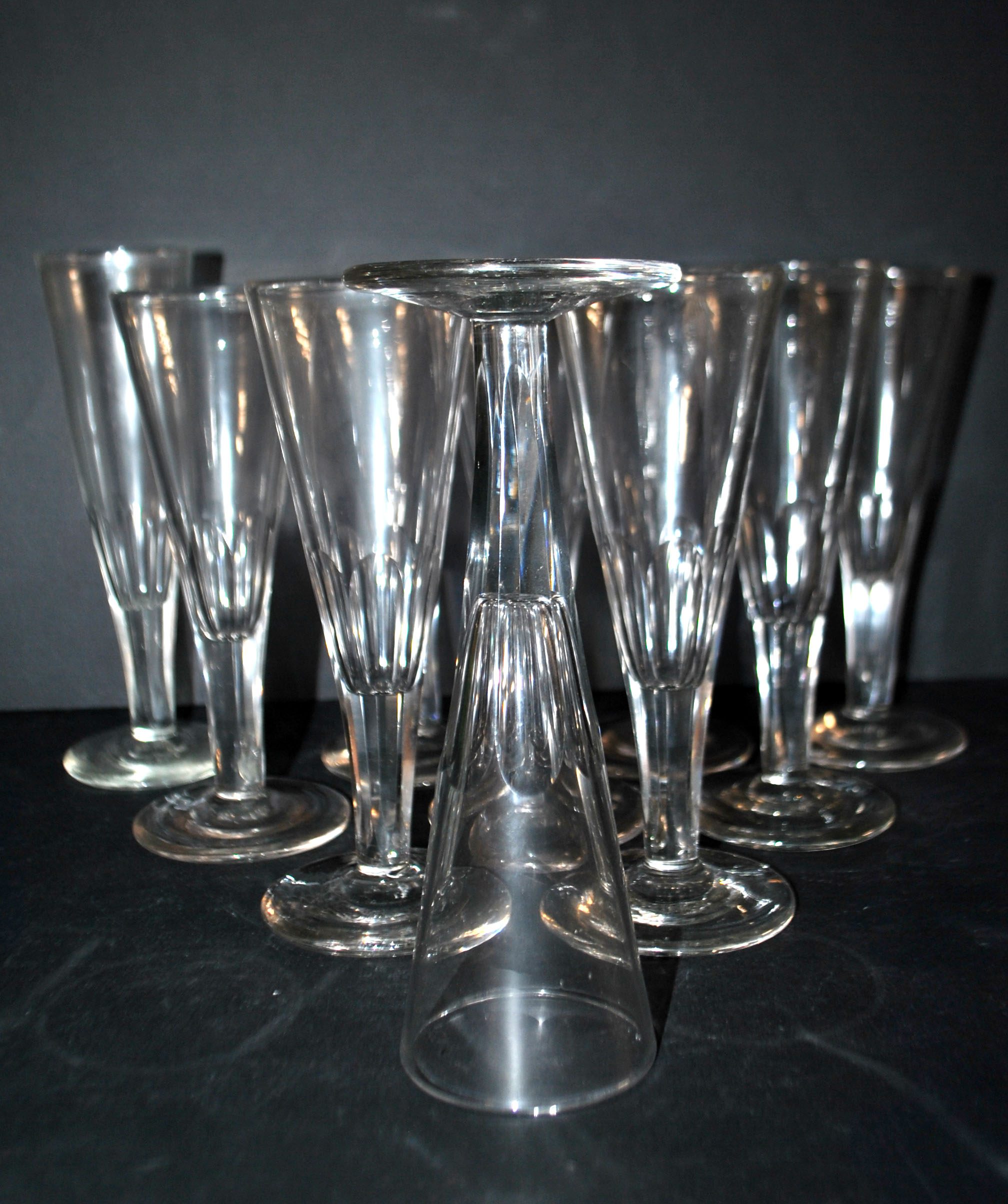 Portieux? Lot 10 Flûtes champagne en verre soufflé taillé 1900 BISTROT – Image 8