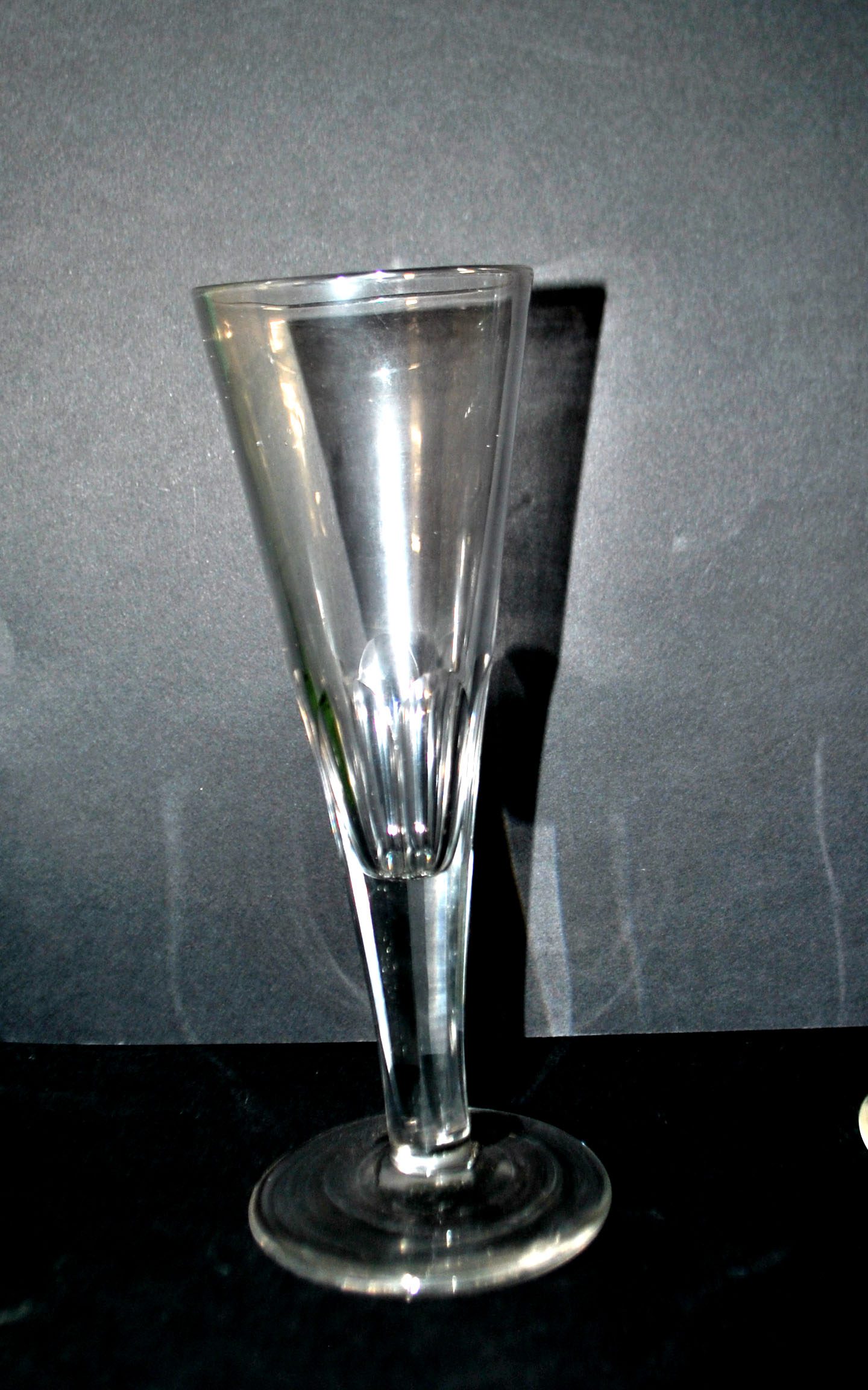 Portieux? Lot 10 Flûtes champagne en verre soufflé taillé 1900 BISTROT – Image 16