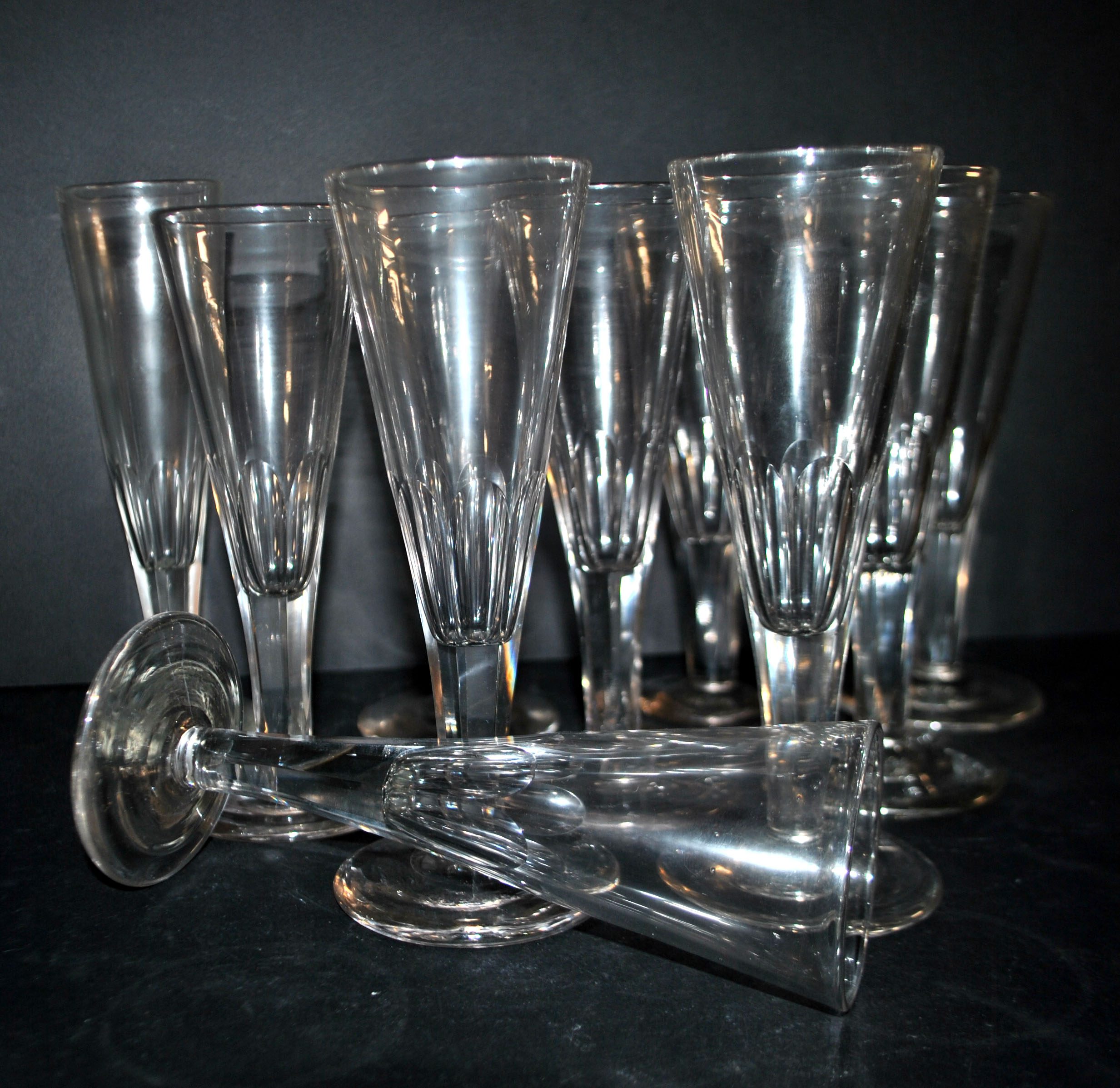 Portieux? Lot 10 Flûtes champagne en verre soufflé taillé 1900 BISTROT – Image 17