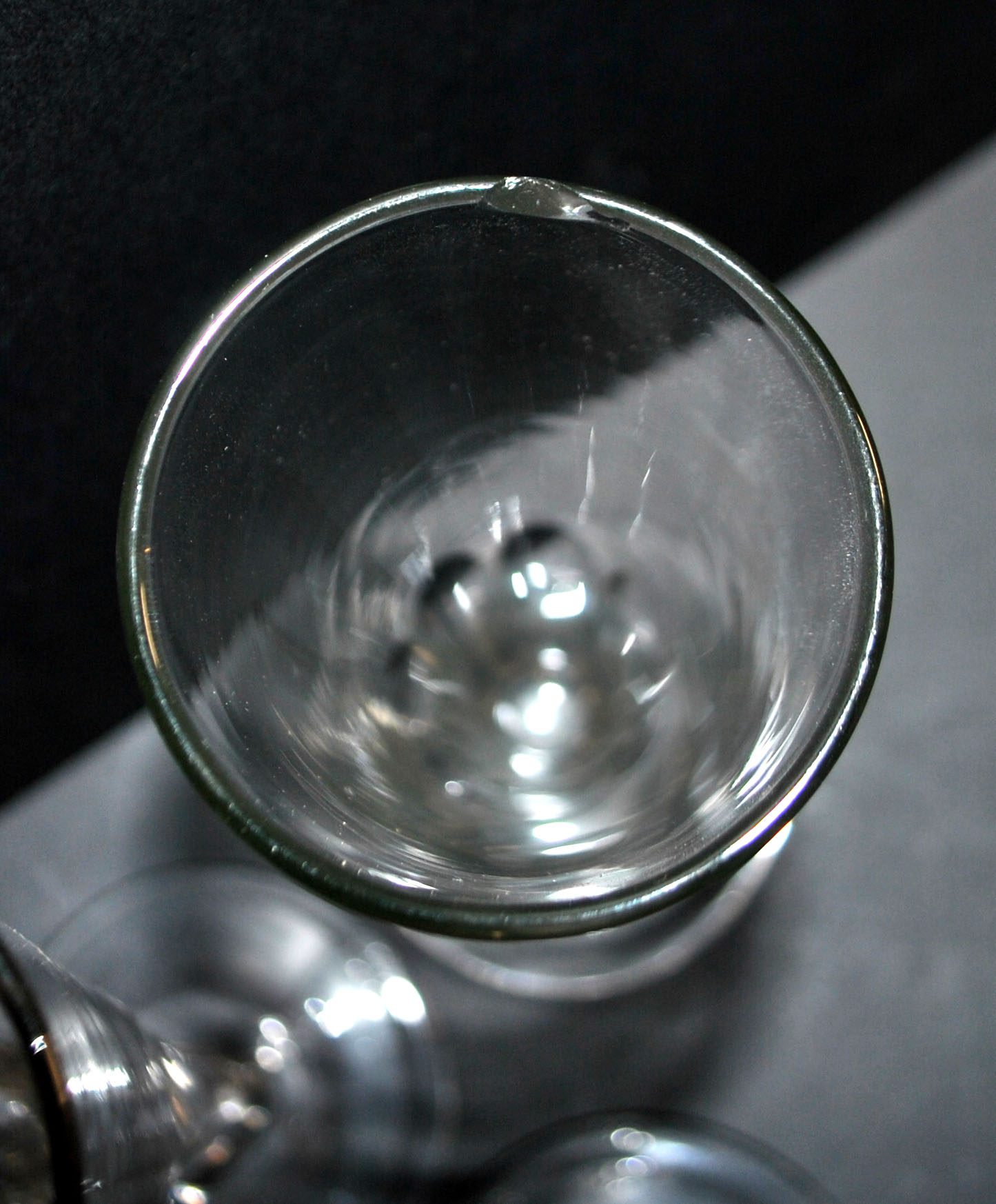 Portieux? Lot 10 Flûtes champagne en verre soufflé taillé 1900 BISTROT – Image 19