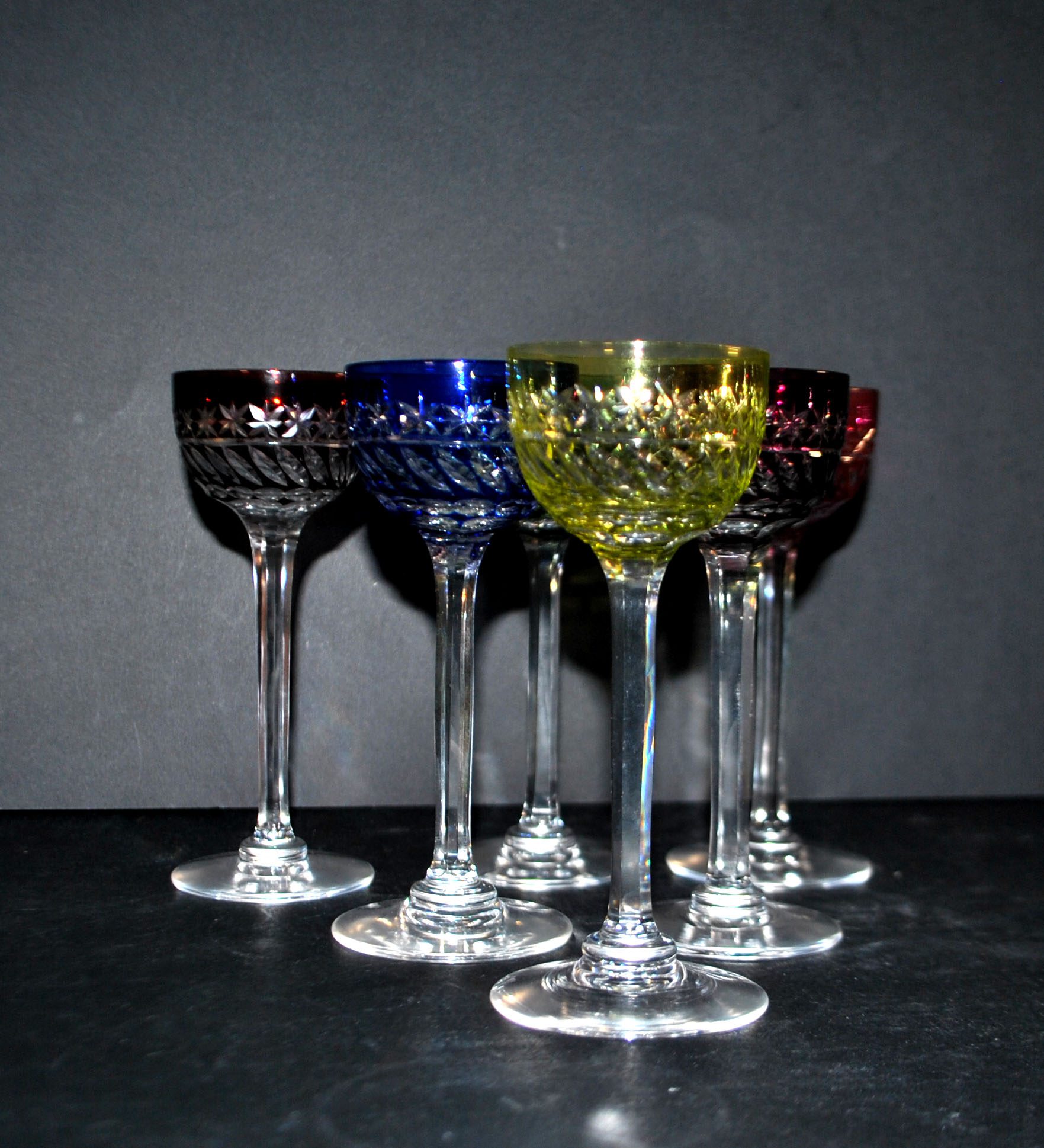 SAINT-LOUIS Lot 6 verres à liqueur anciens METRA en cristal doublé coloré Roemer Overlay – Image 6