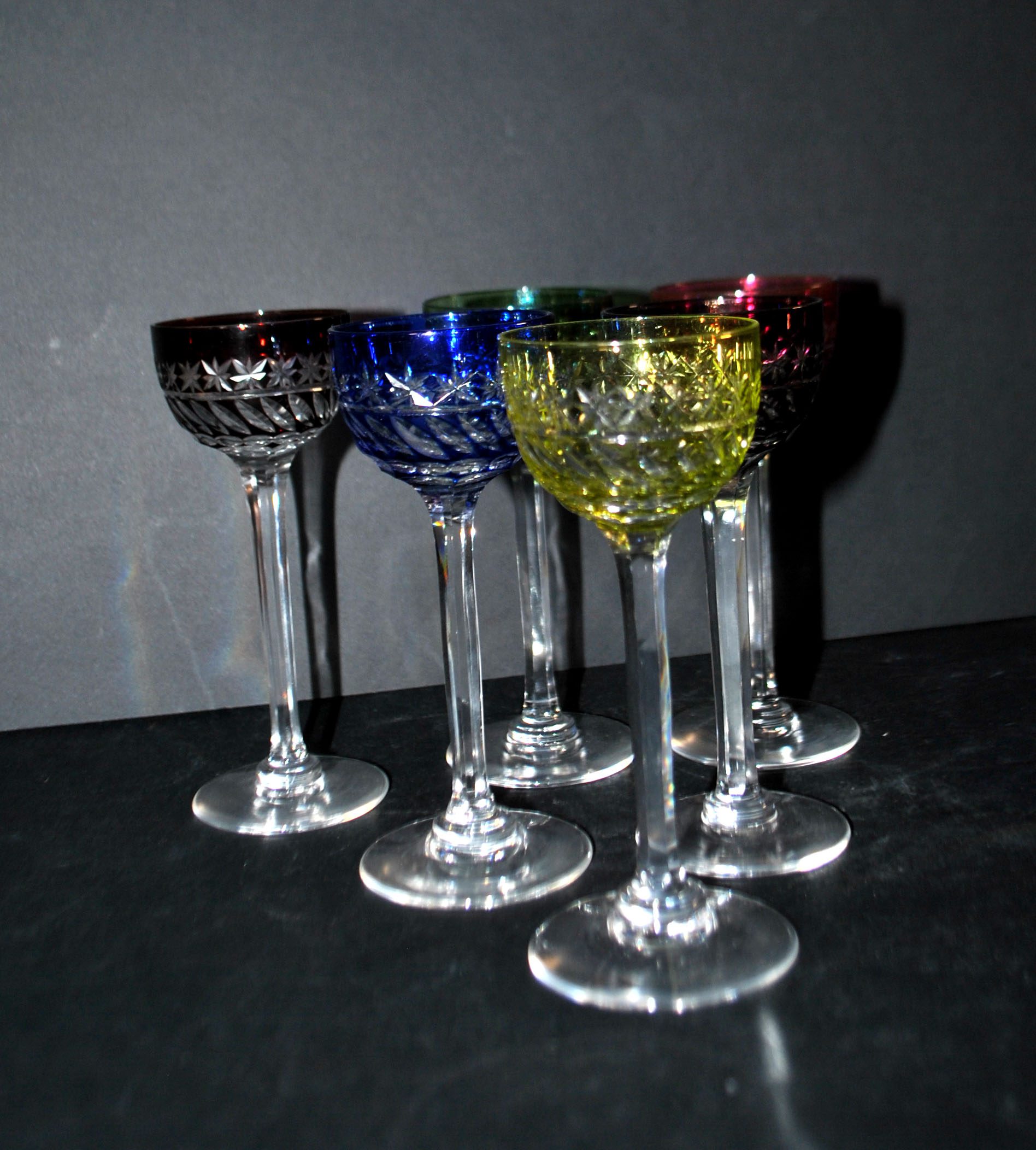 SAINT-LOUIS Lot 6 verres à liqueur anciens METRA en cristal doublé coloré Roemer Overlay – Image 7