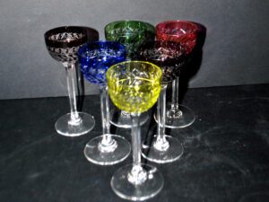 SAINT-LOUIS Lot 6 verres à liqueur anciens METRA en cristal doublé coloré Roemer Overlay