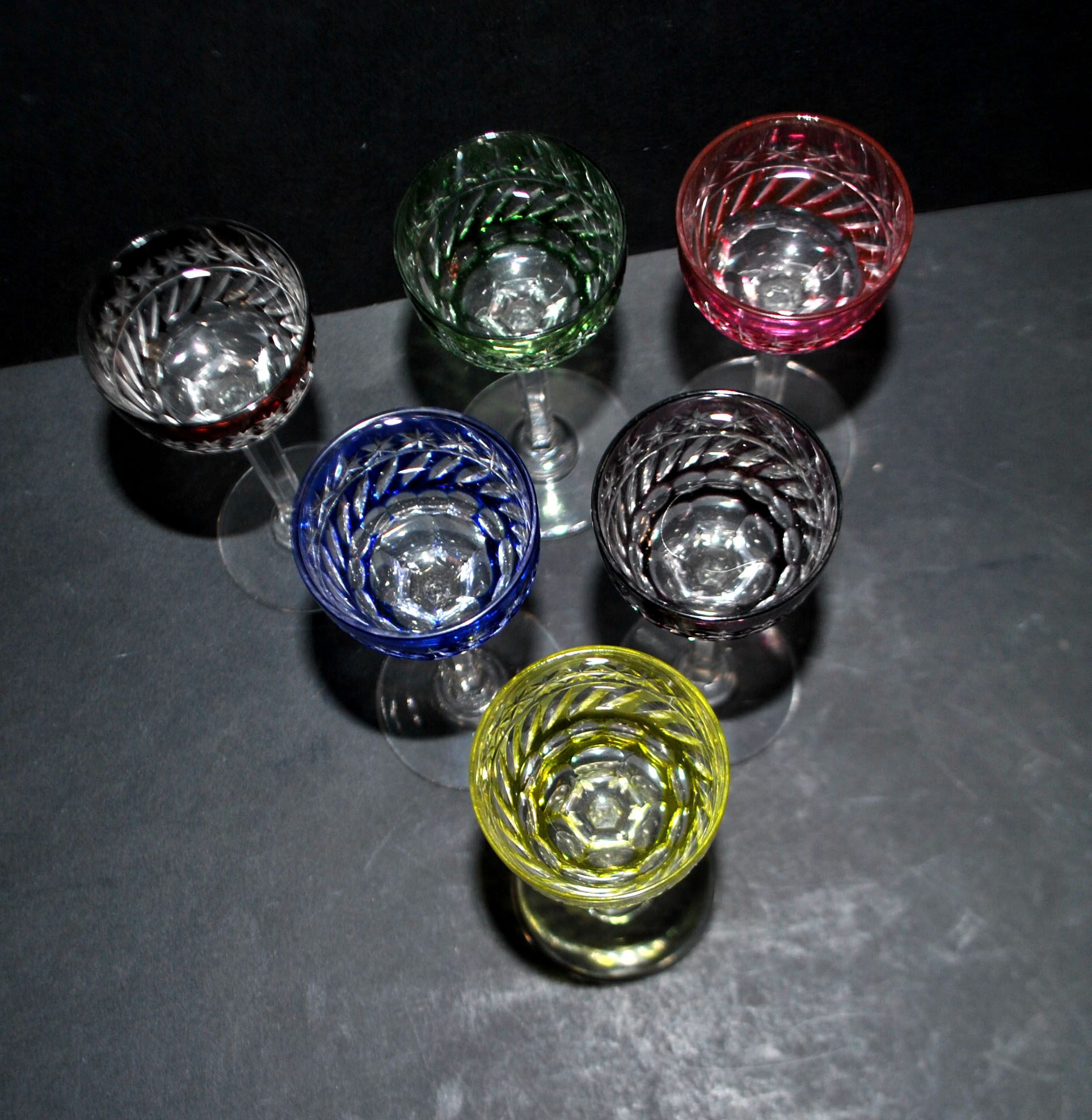 SAINT-LOUIS Lot 6 verres à liqueur anciens METRA en cristal doublé coloré Roemer Overlay – Image 11