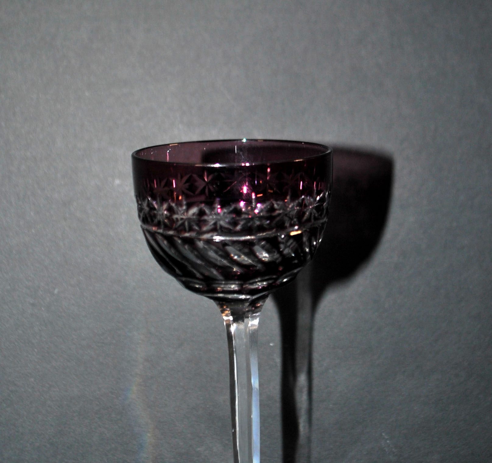 SAINT-LOUIS Verre à liqueur ancien METRA cristal doublé violine Roemer Overlay – Image 3