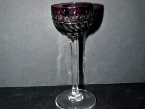 SAINT-LOUIS Verre à liqueur ancien METRA cristal doublé violine Roemer Overlay