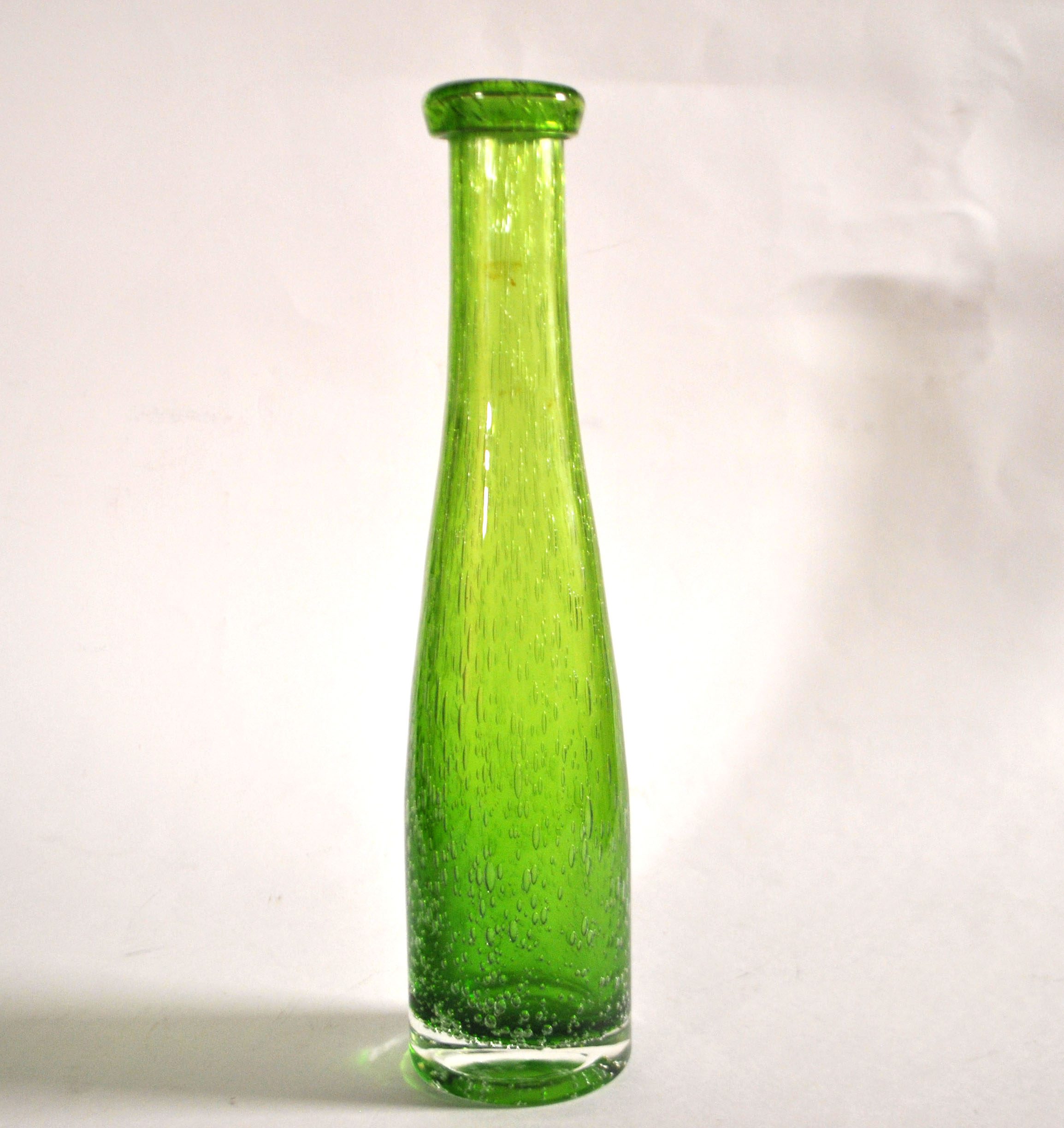 BIOT Vase bouteille vintage en verre bullé vert - soliflore H27cm – Image 5