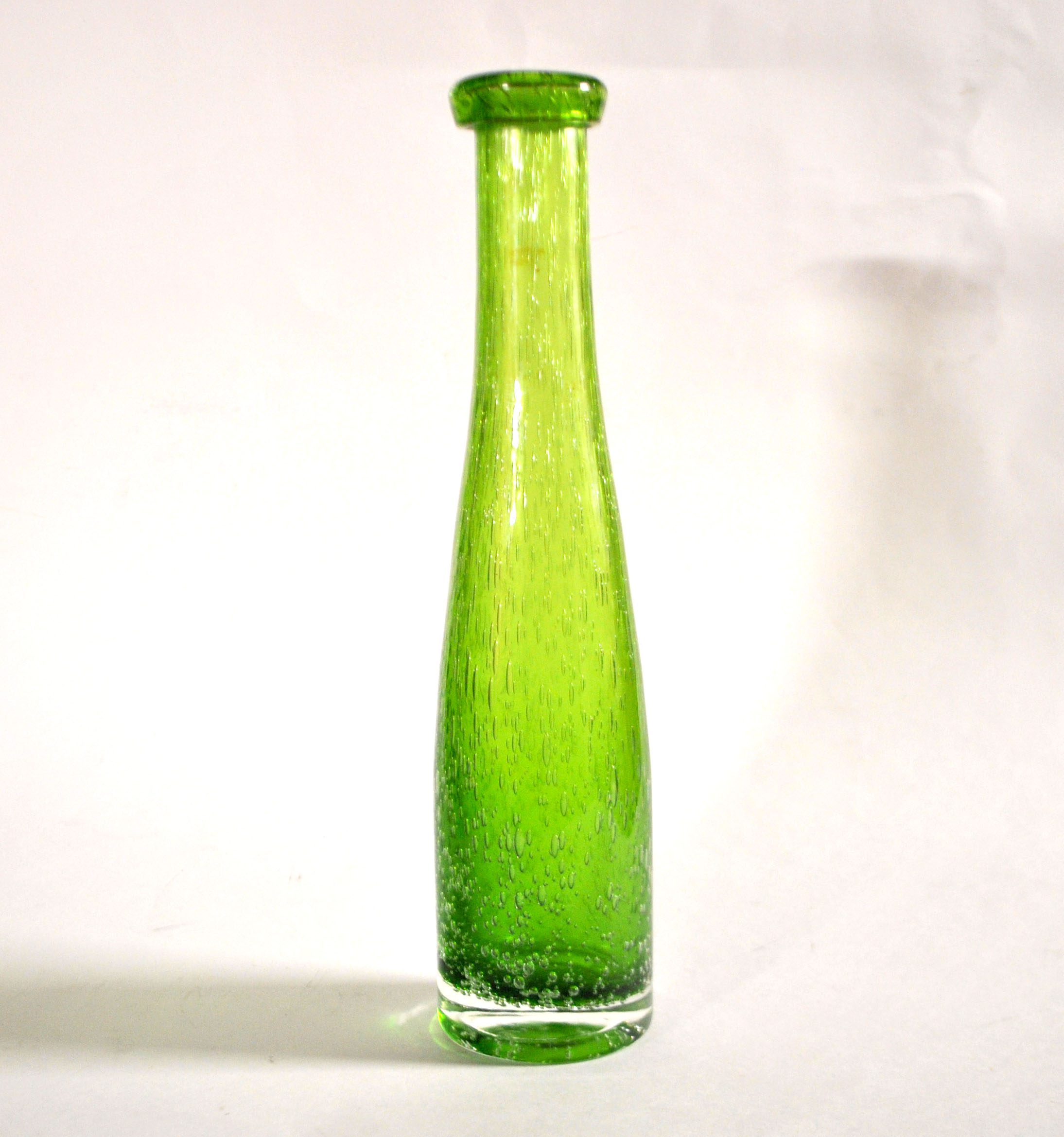 BIOT Vase bouteille vintage en verre bullé vert - soliflore H27cm – Image 6
