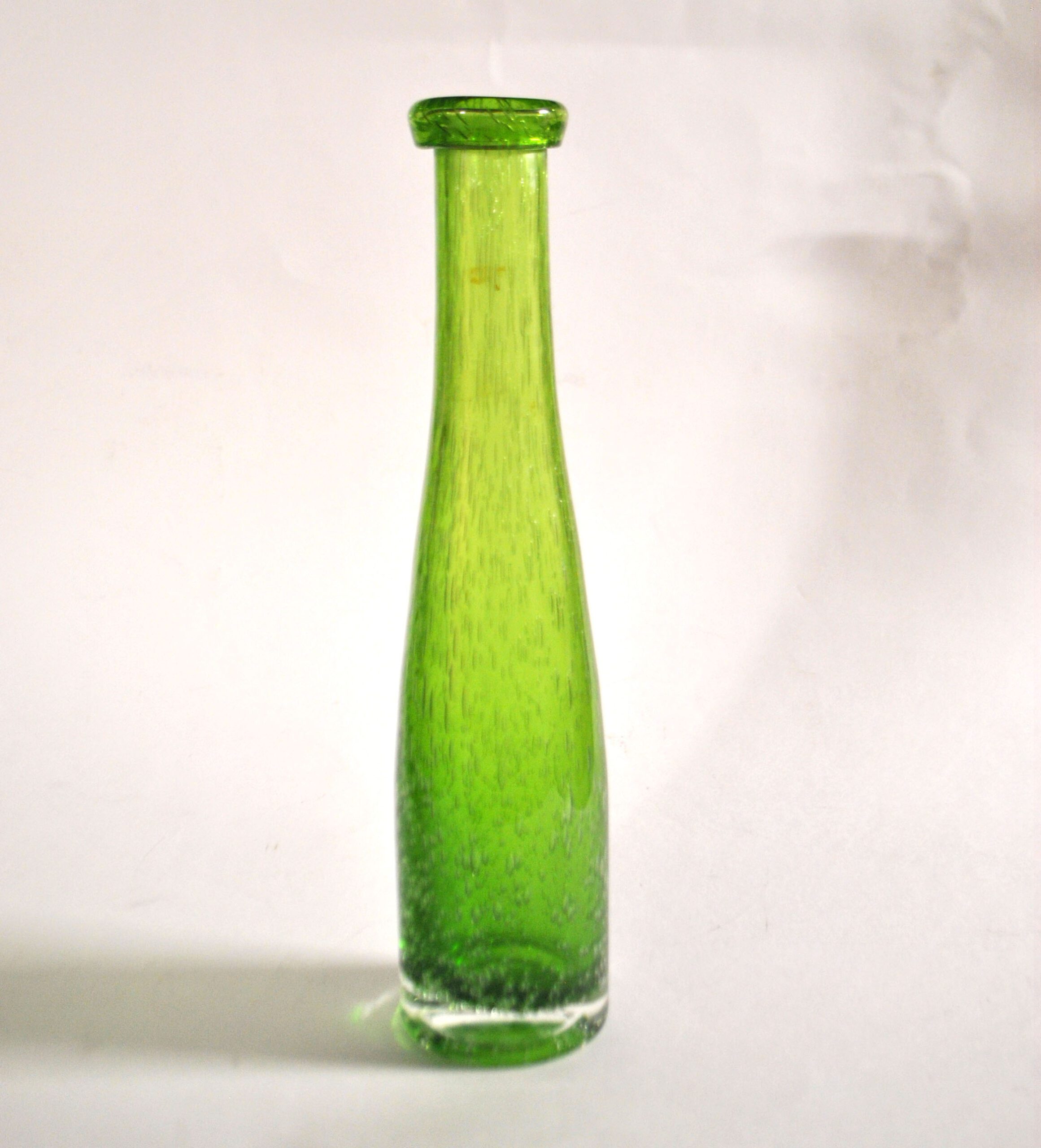 BIOT Vase bouteille vintage en verre bullé vert - soliflore H27cm – Image 8