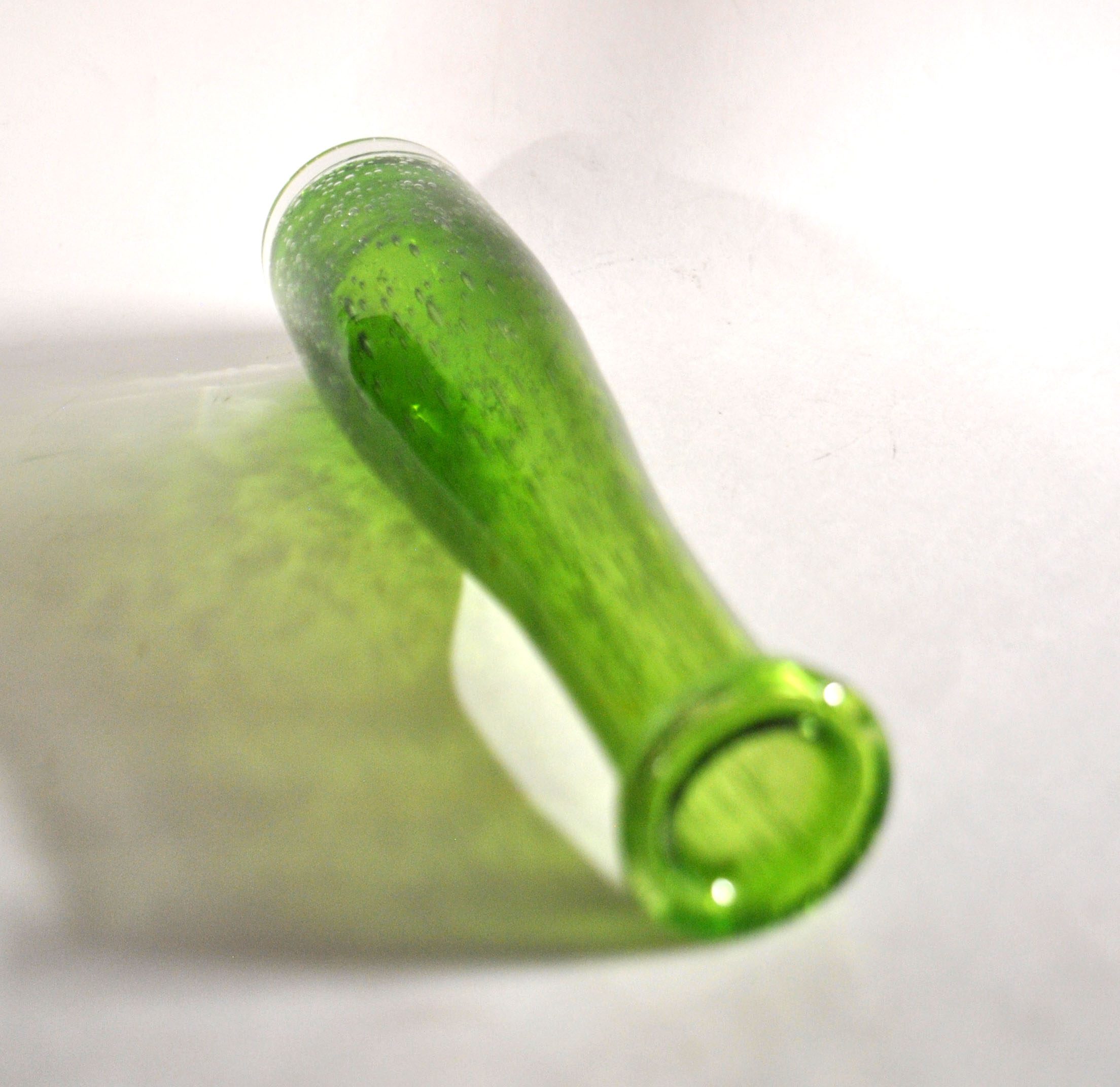 BIOT Vase bouteille vintage en verre bullé vert - soliflore H27cm – Image 10