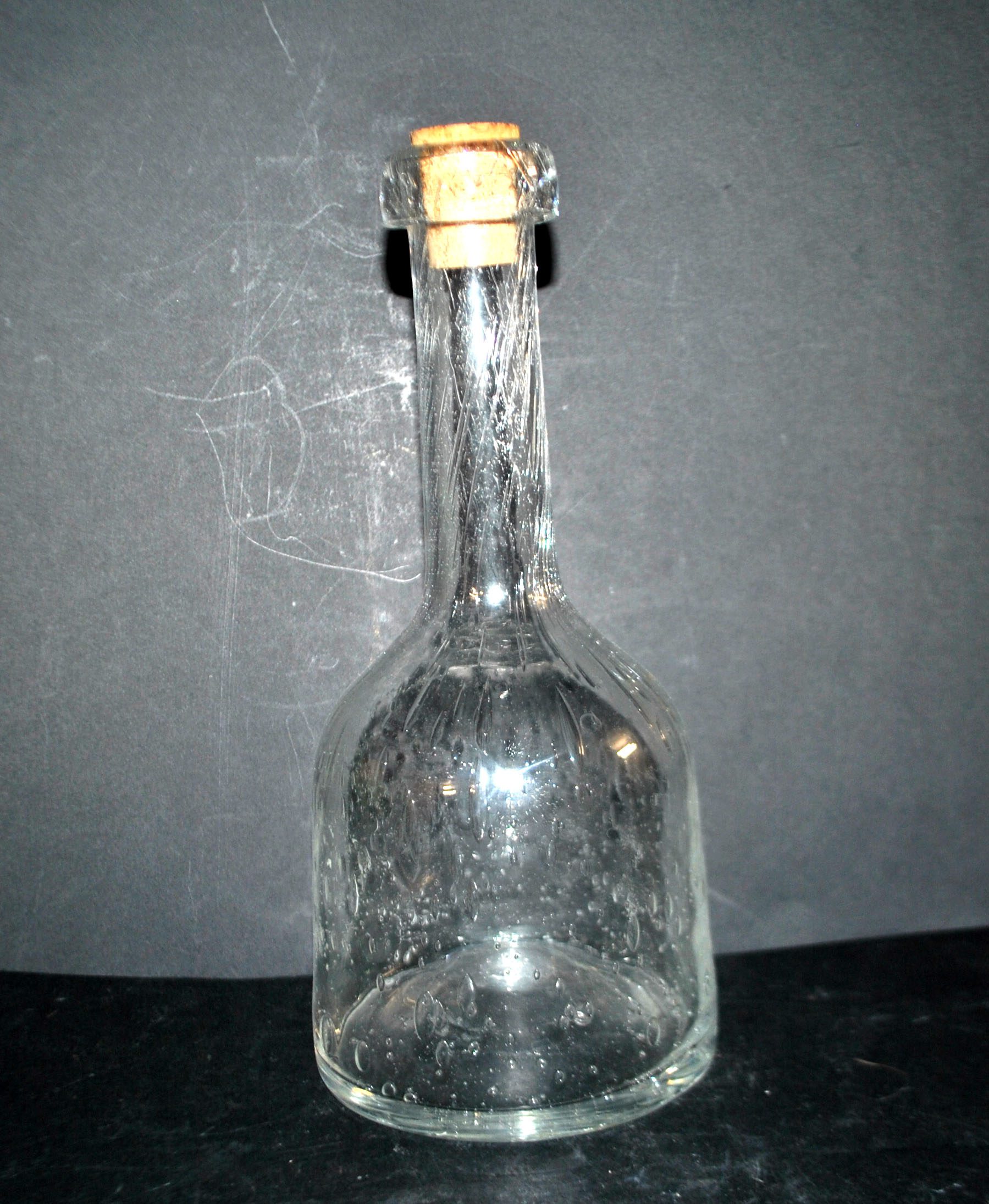 BIOT Carafe bouteille vintage en verre bullé H24cm – Image 3