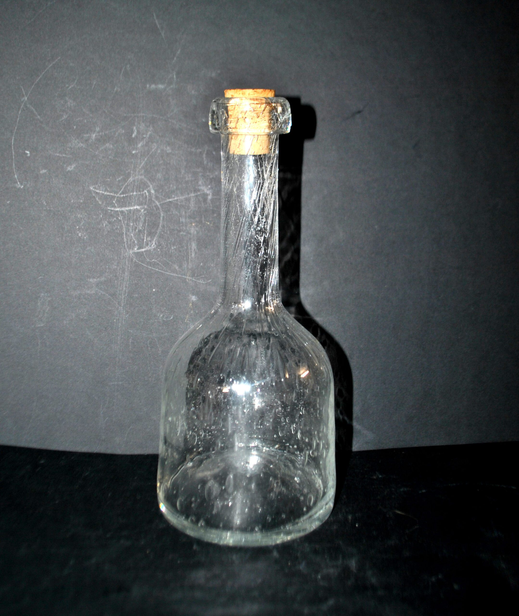 BIOT Carafe bouteille vintage en verre bullé H24cm – Image 4