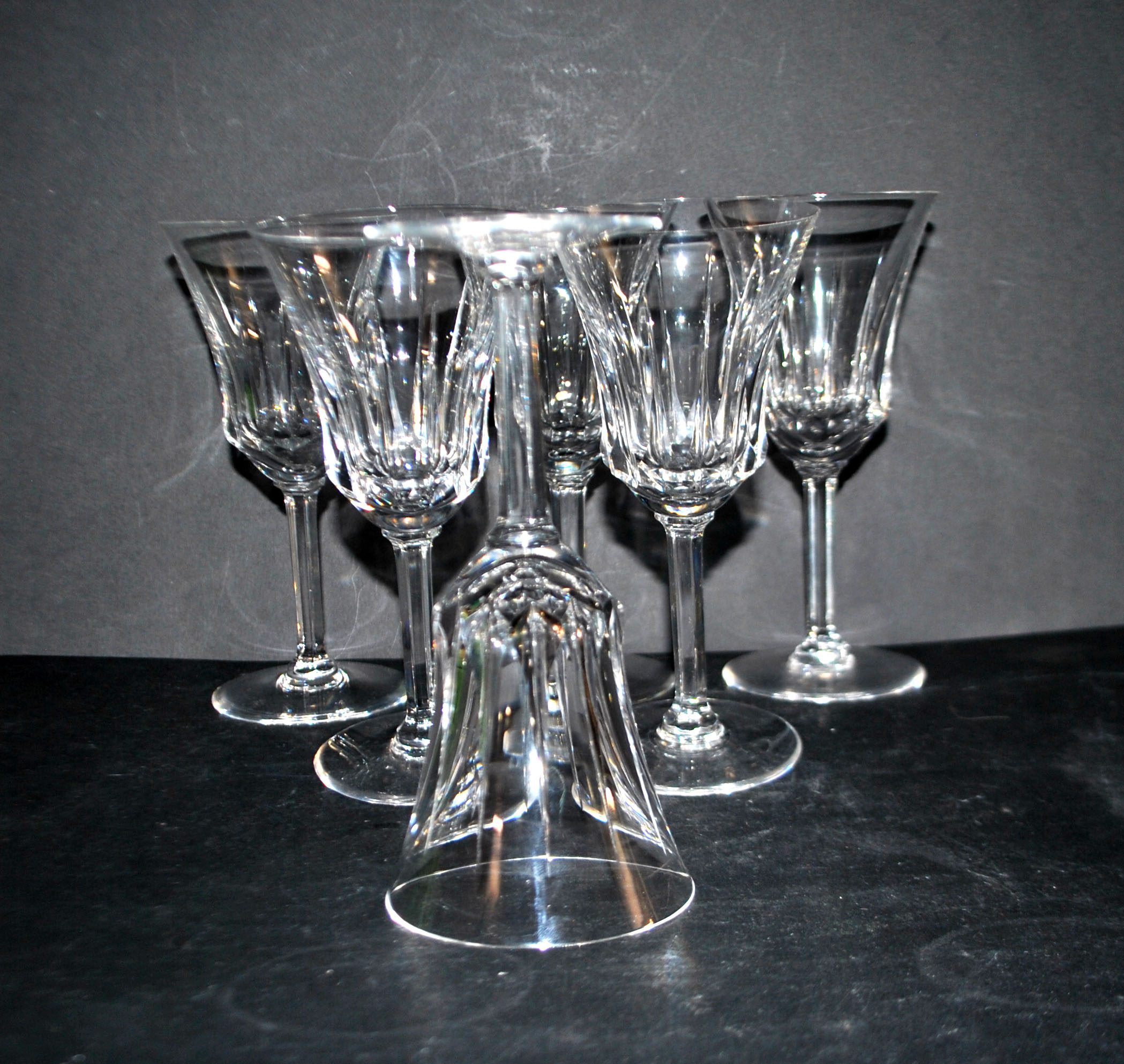 Lot 6 verres à vin évasé en cristal taillé style CONCORDE CERDAGNE H15.2 – Image 3