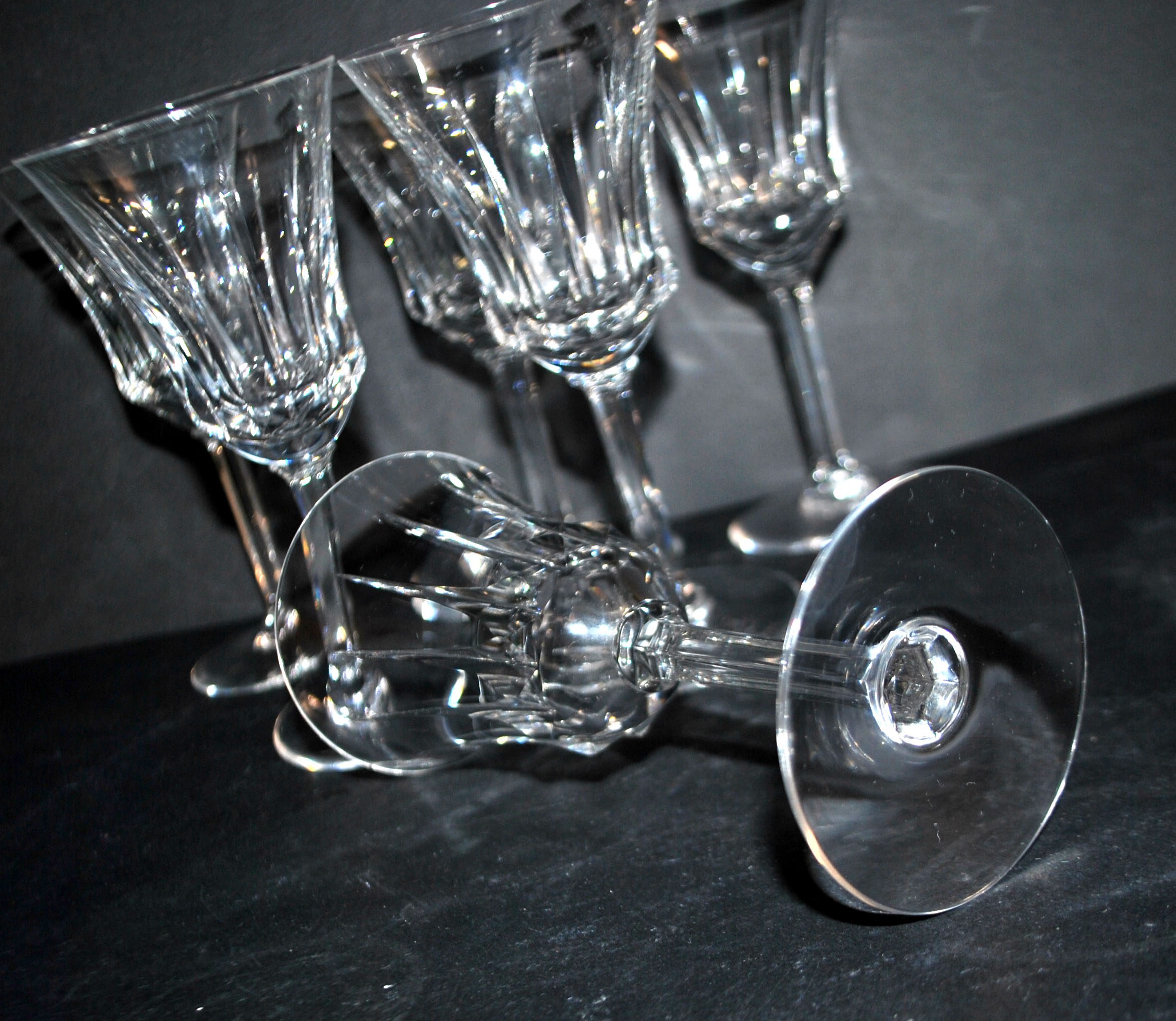 Lot 6 verres à vin évasé en cristal taillé style CONCORDE CERDAGNE H15.2 – Image 5