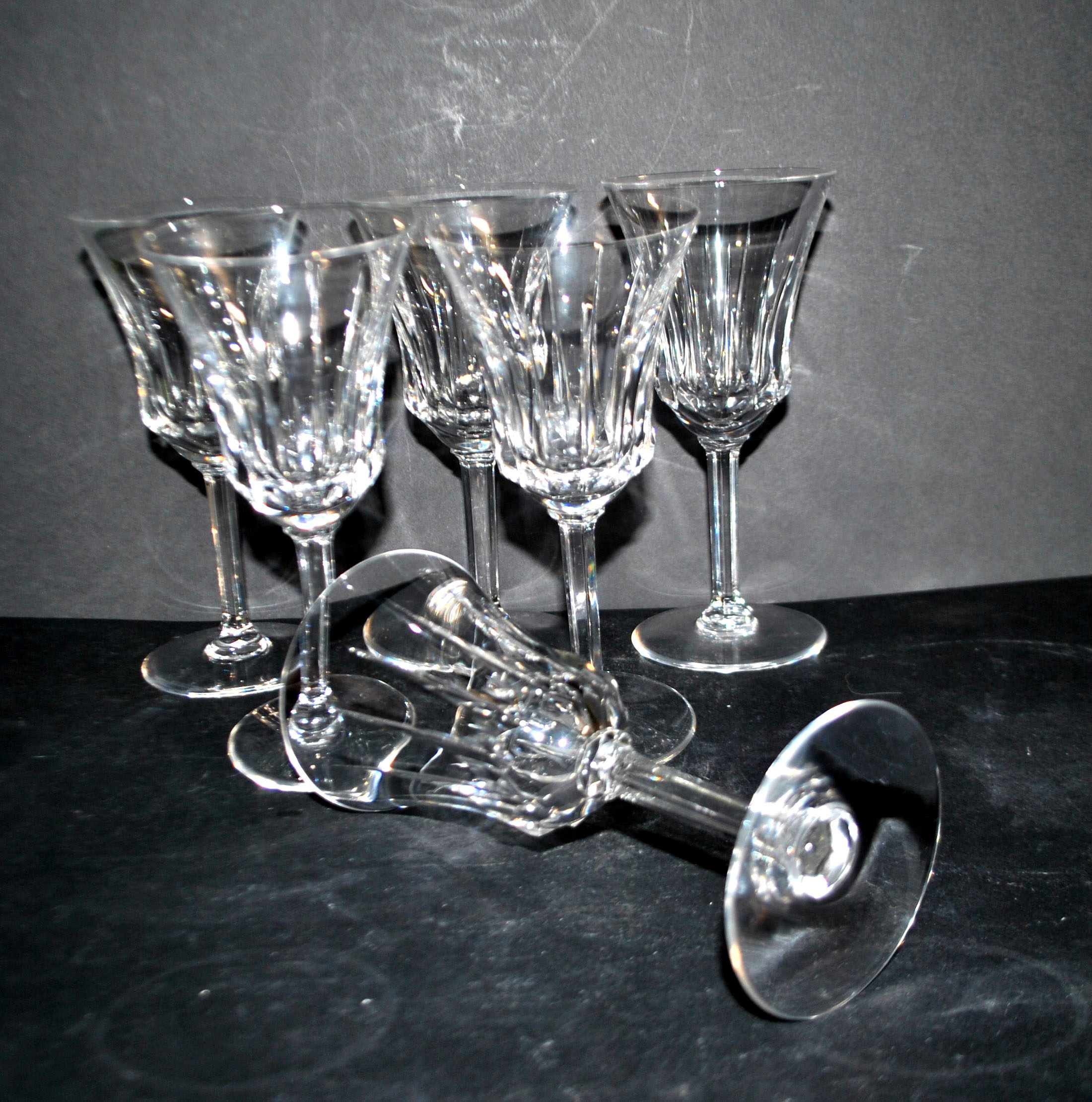 Lot 6 verres à vin évasé en cristal taillé style CONCORDE CERDAGNE H15.2 – Image 6