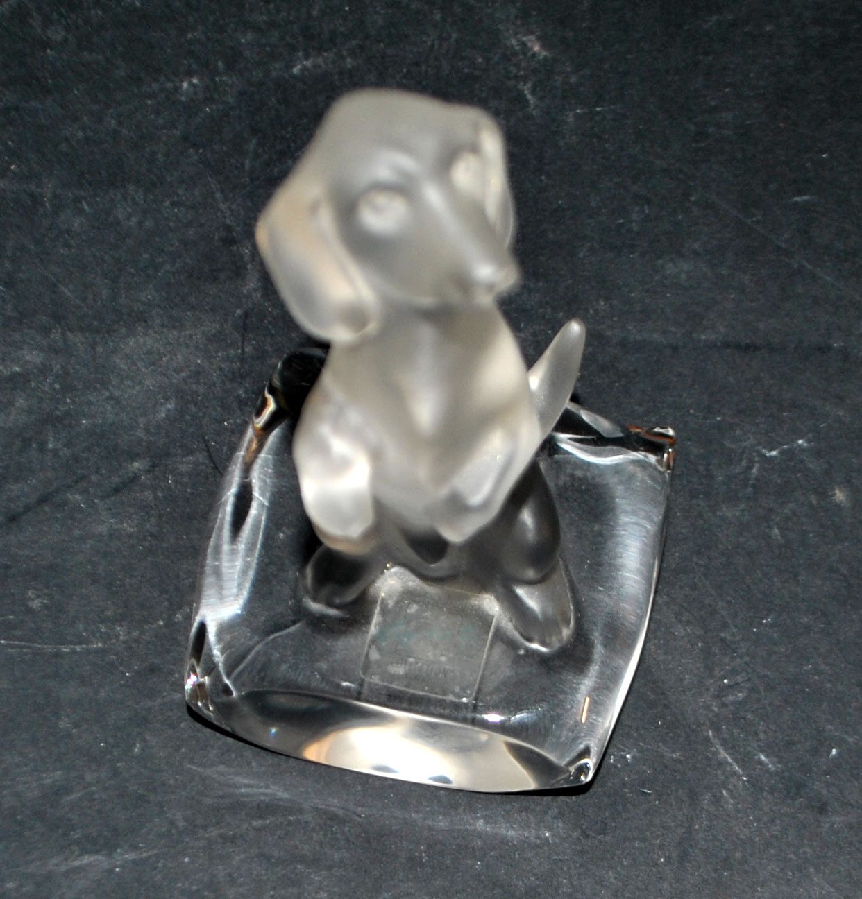 GOEBEL Figurine de chien Teckel en cristal sablé ALLEMAGNE 1970-1980 – Image 2